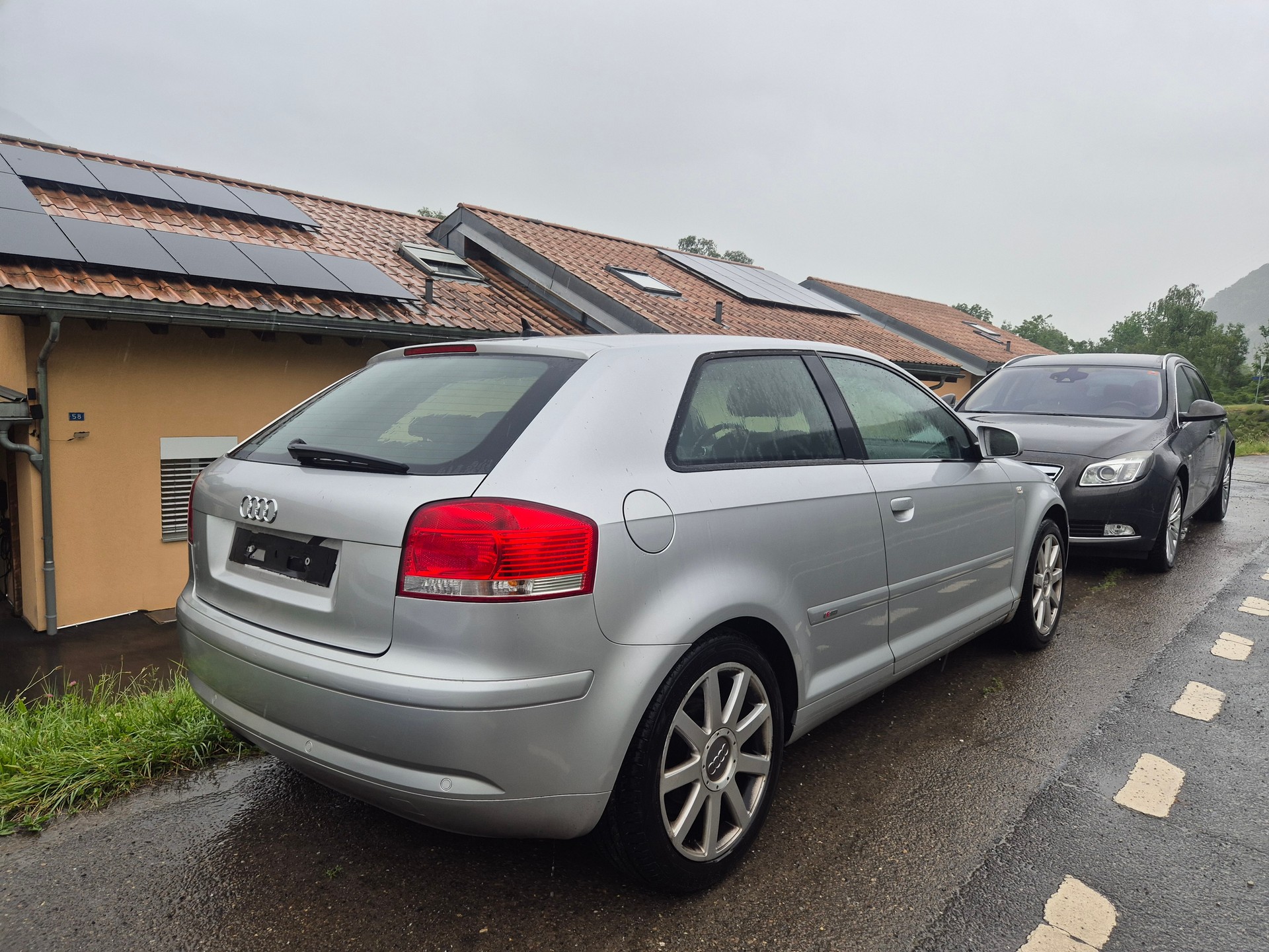 AUDI A3 2.0 TDI S-line quattro ff options-image-3