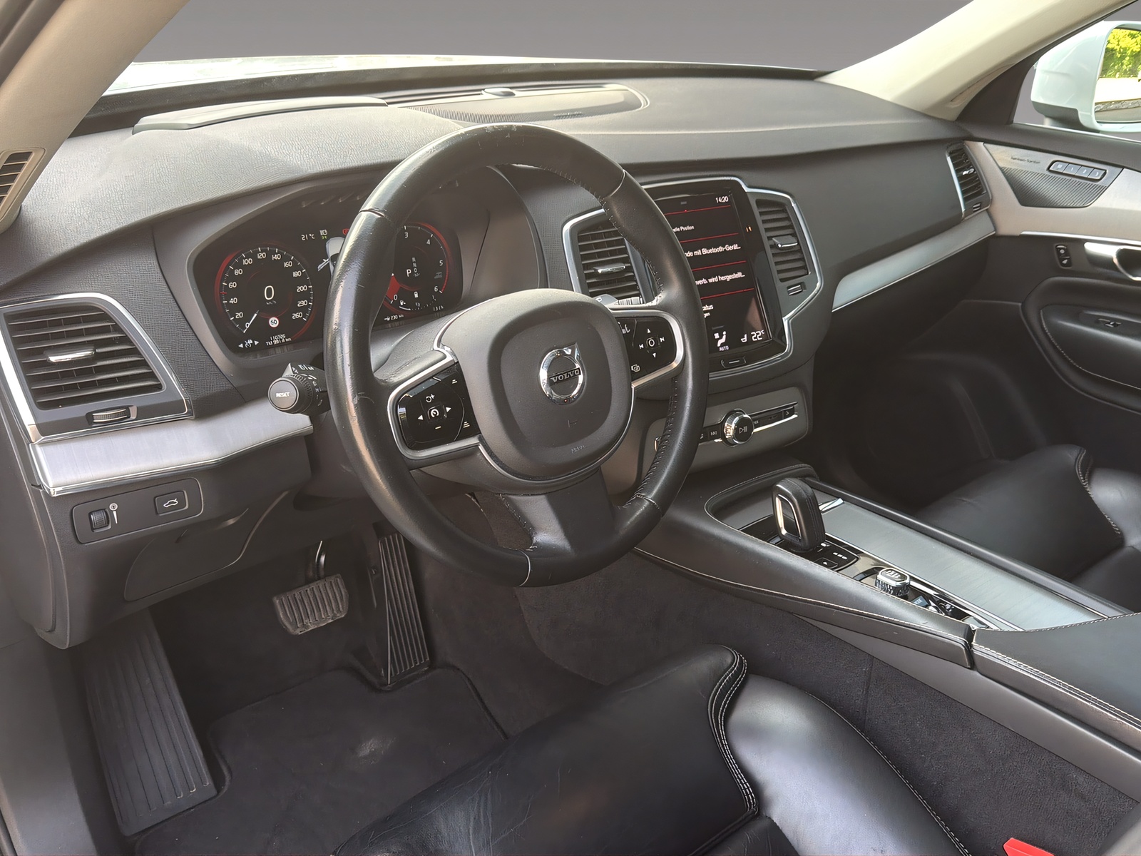 VOLVO XC90 2.0 B5 MH Momentum 5P. AWD-image-7