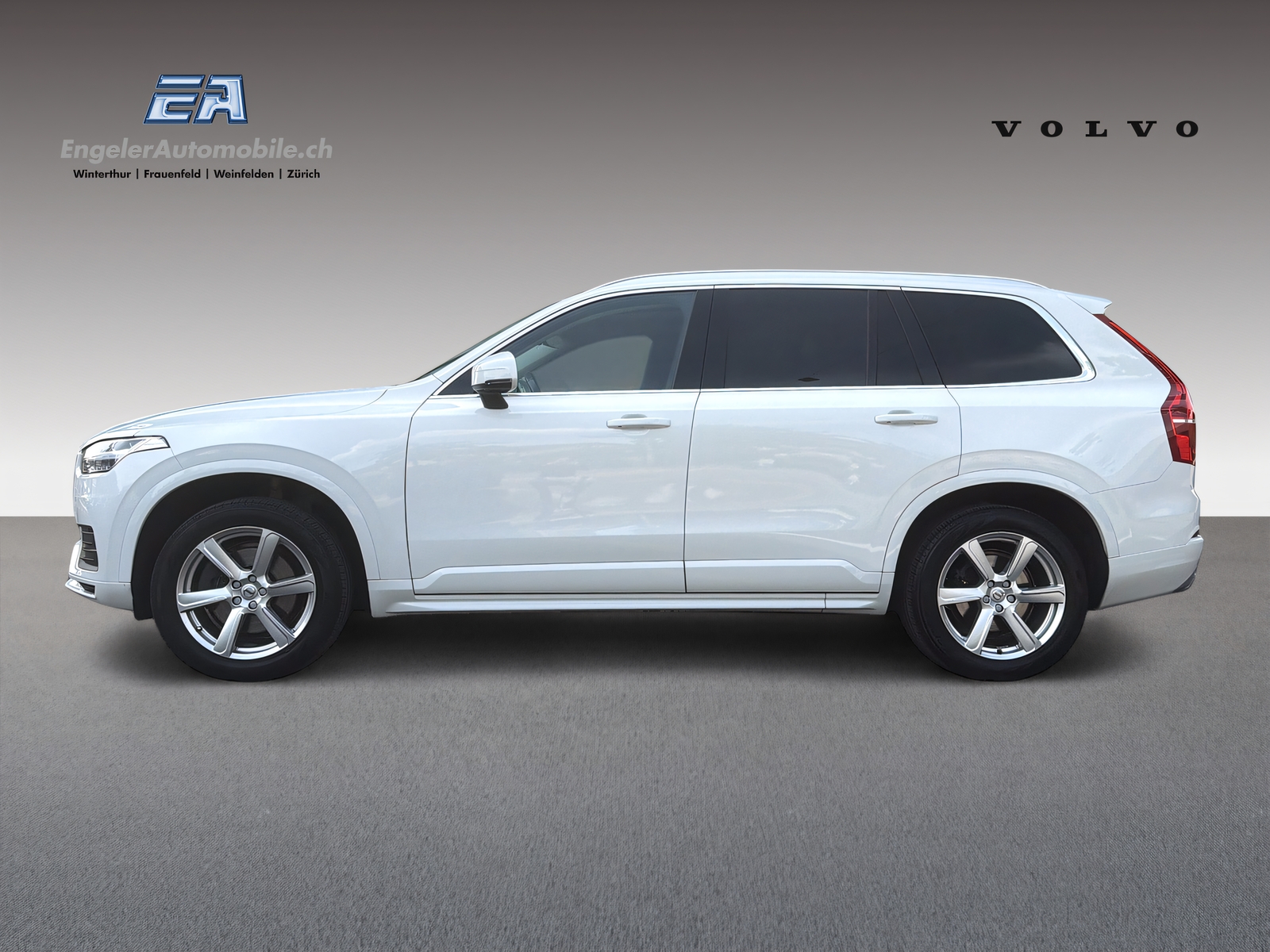 VOLVO XC90 2.0 B5 MH Momentum 5P. AWD-showroom-element-2