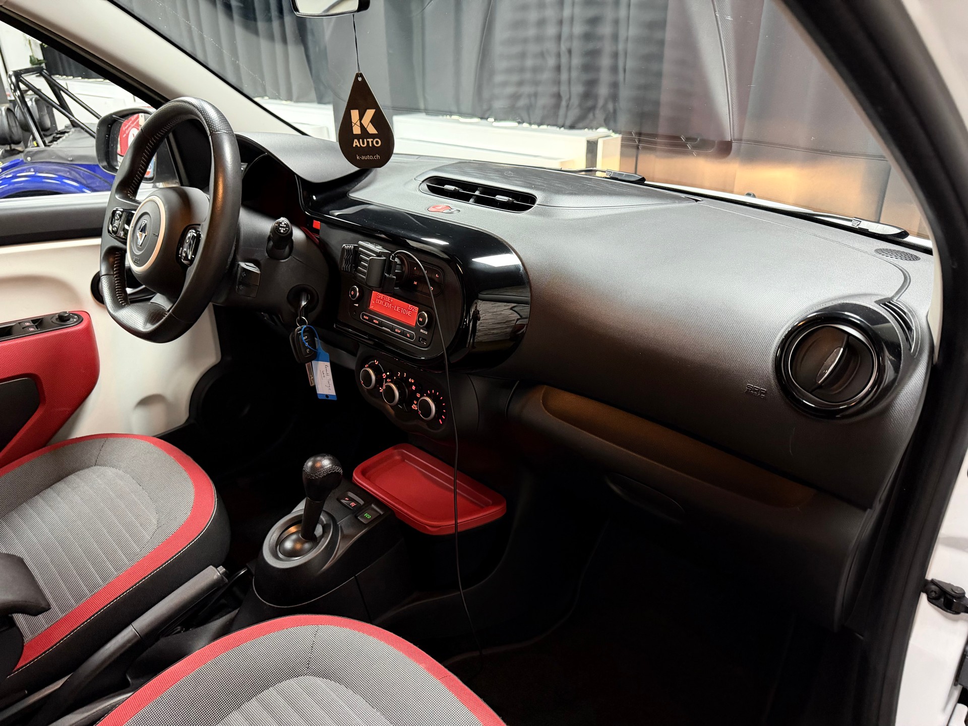 RENAULT Twingo 0.9 Swiss Edition EDC-image-14