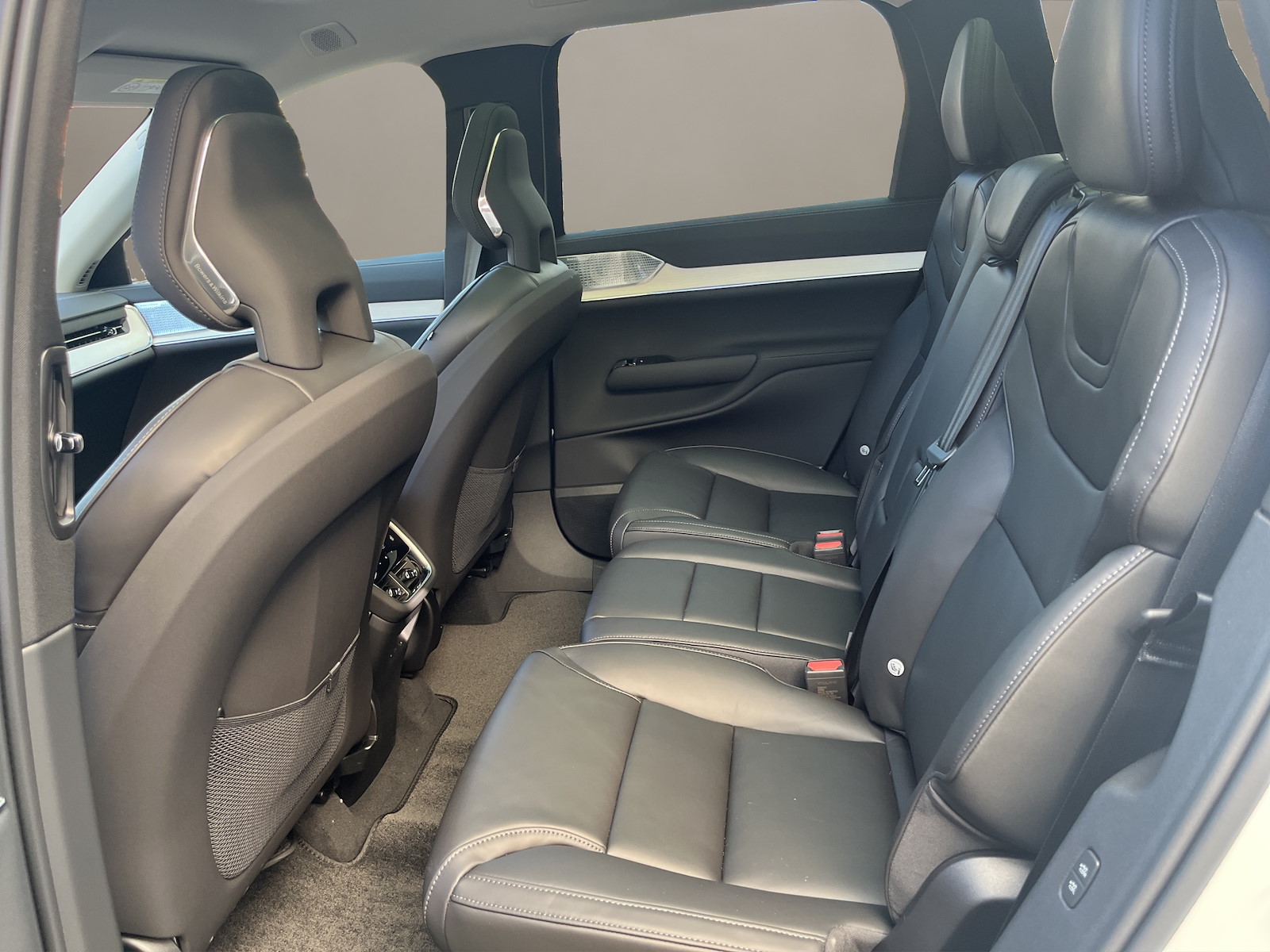 VOLVO EX 90 Twin Performance Ultra AWDD-image-9