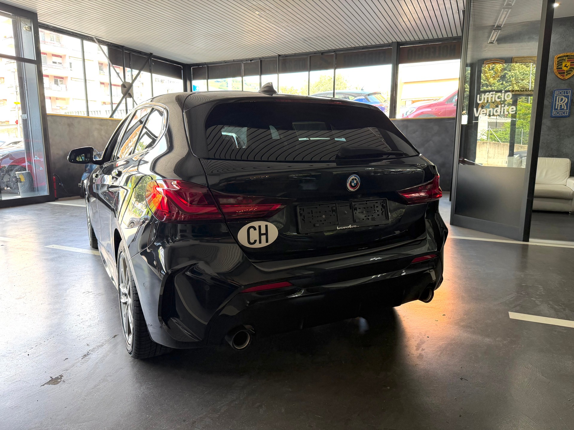 BMW 118d Steptronic M Sport-image-3