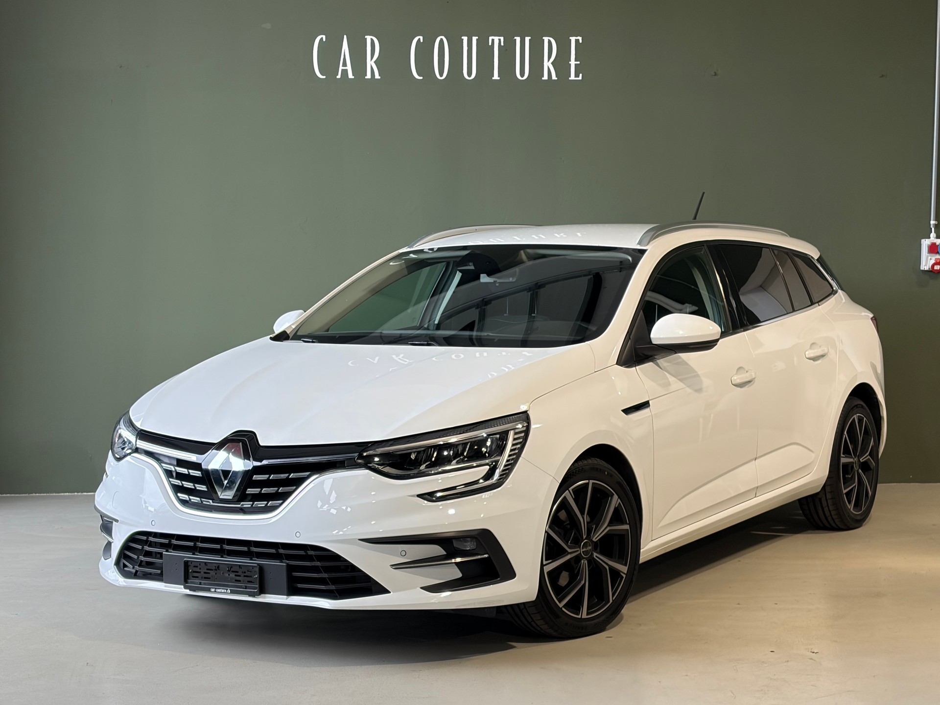 RENAULT Mégane Grandtour 1.5 dCi Business EDC *CH-Fahrzeug*Ab Service*Ab MFK*17Zoll-Alu*-showroom-element-1