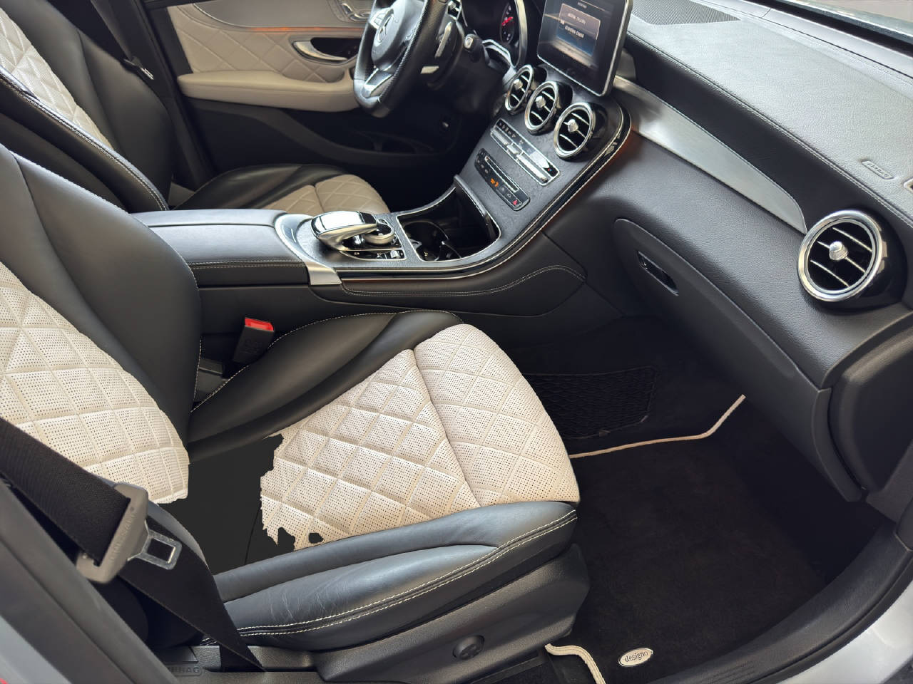 MERCEDES-BENZ GLC 250 d AMG-Line 4x4-image-10