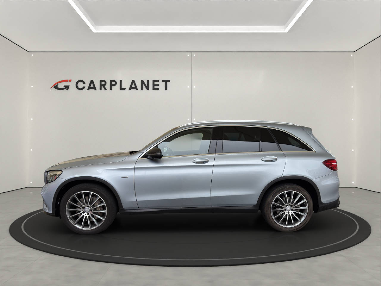 MERCEDES-BENZ GLC 250 d AMG-Line 4x4-image-2
