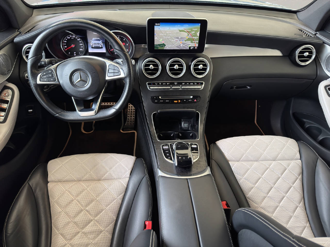 MERCEDES-BENZ GLC 250 d AMG-Line 4x4-image-8