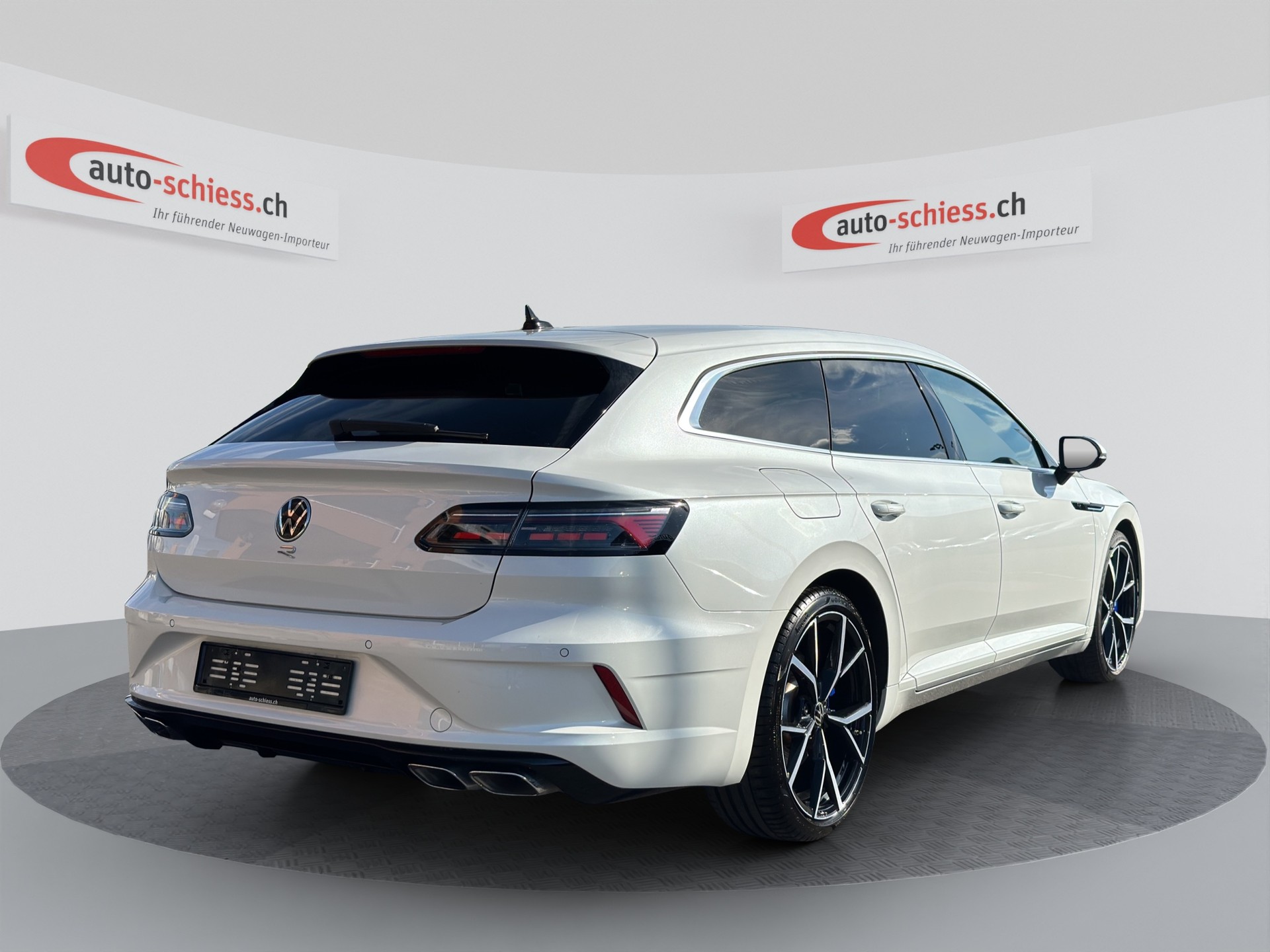 VW Arteon SB 2.0 TSI R 4Motion DSG-image-4