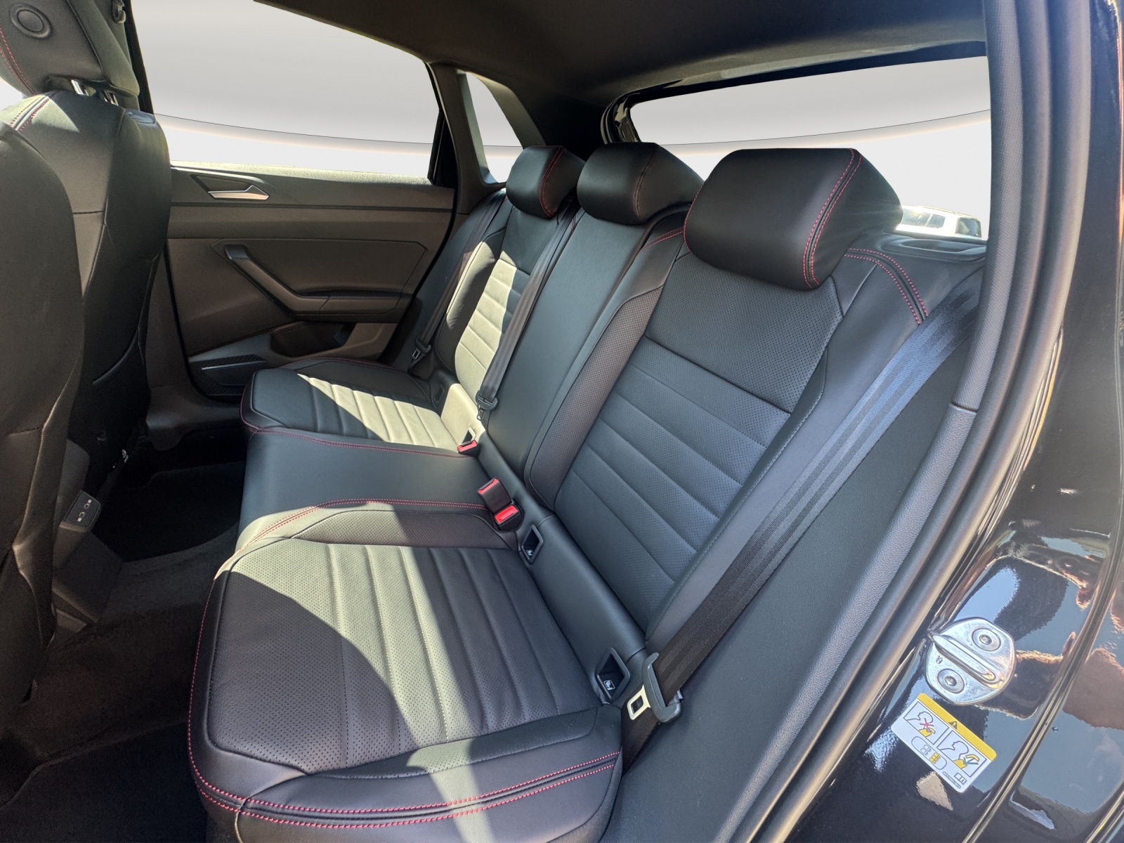 VW Polo 2.0 TSI GTI DSG-image-11