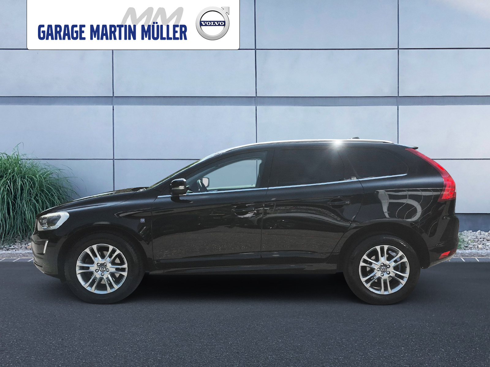 VOLVO XC60 2.4 D4 Ocean Race AWD-showroom-element-1