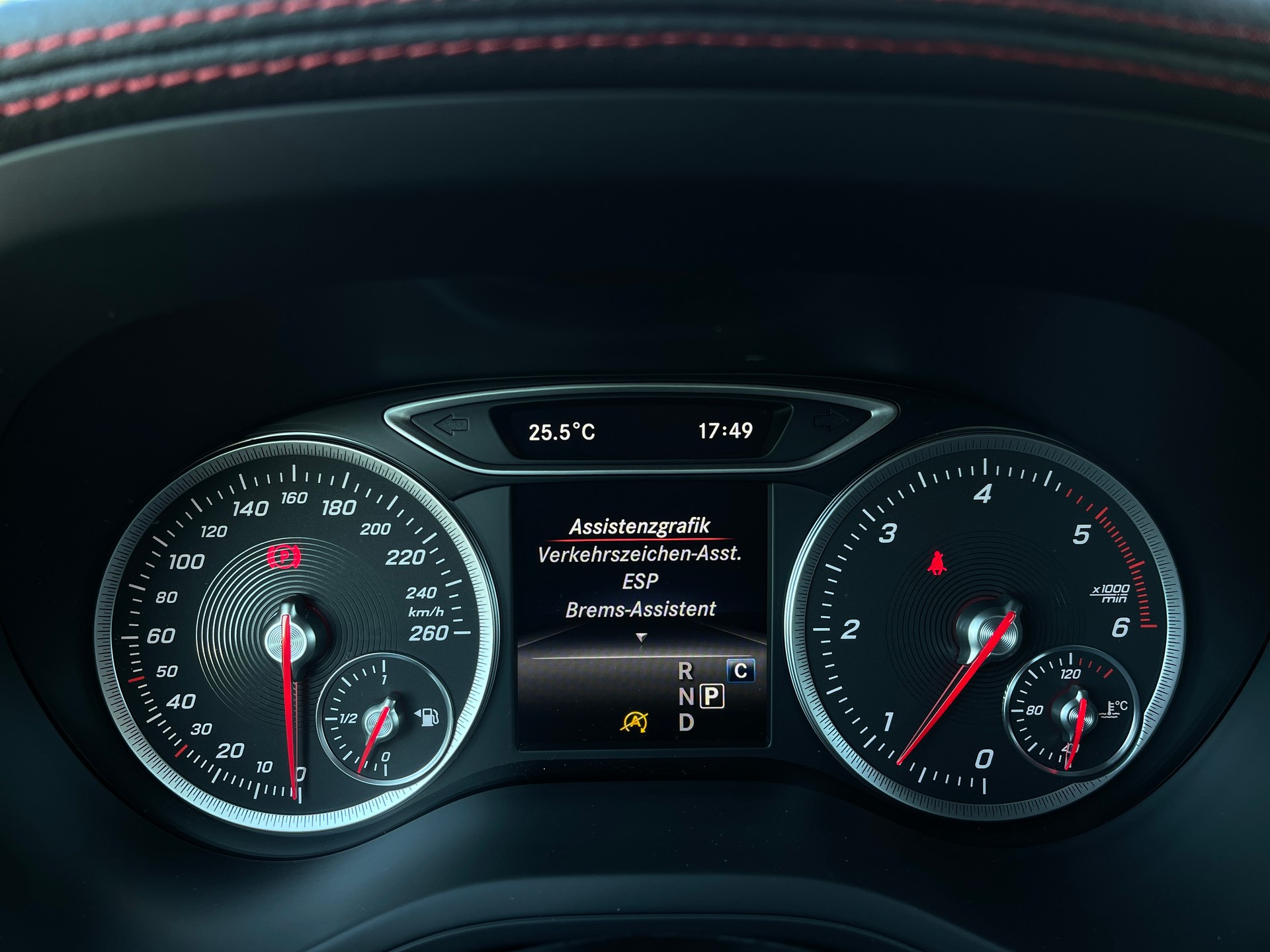 MERCEDES-BENZ B 220 CDI Swiss Star Edition AMG Line 4Matic-image-9