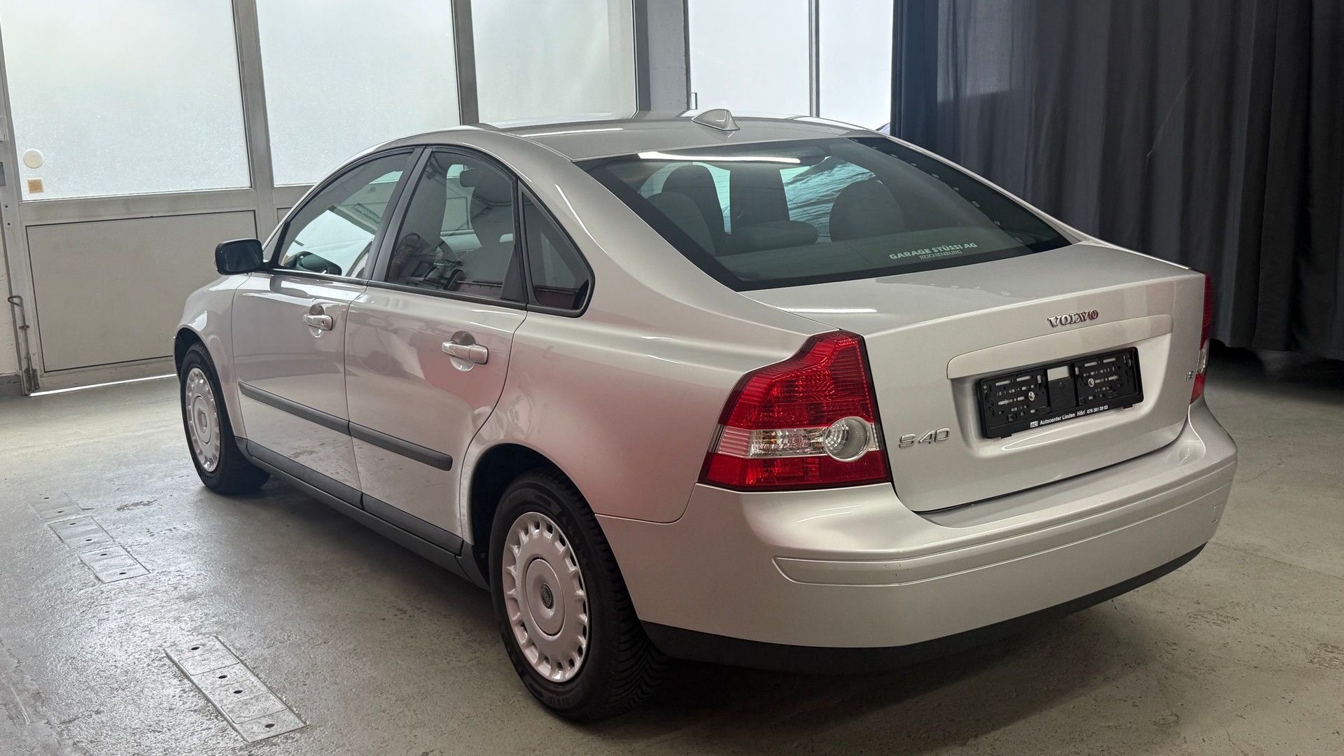 VOLVO S40 1.8 Momentum, gepflegtes CH Fahrzeug aus 1 Hand immer bei Volvo gewartet-image-5