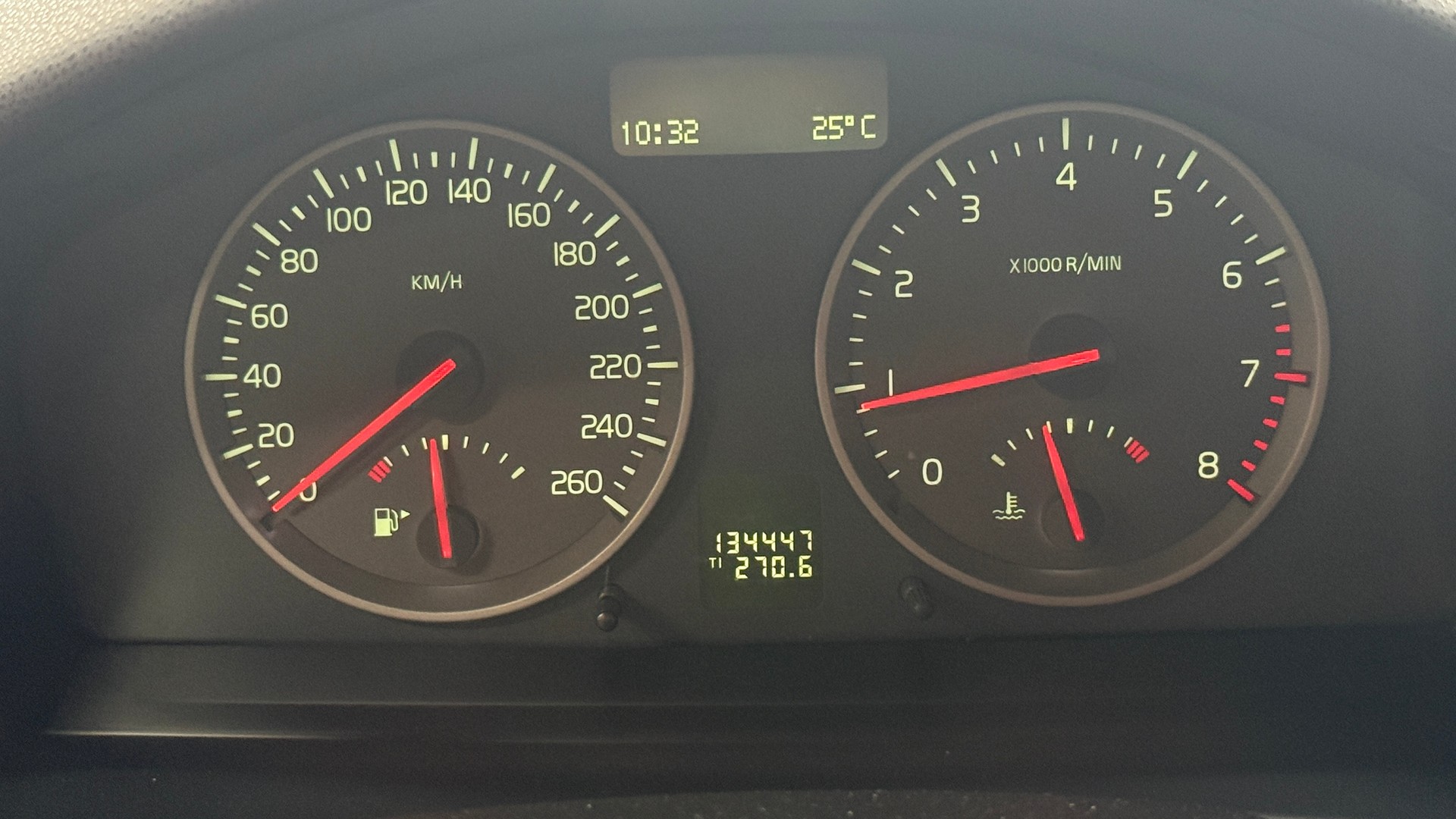VOLVO S40 1.8 Momentum, gepflegtes CH Fahrzeug aus 1 Hand immer bei Volvo gewartet-image-20