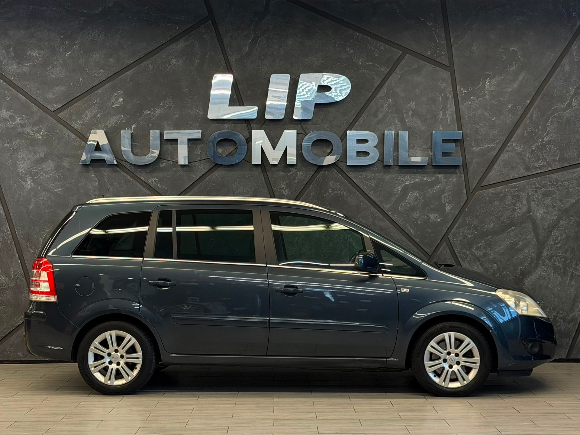 OPEL Zafira 2.2i 16V Enjoy Automatic-image-4