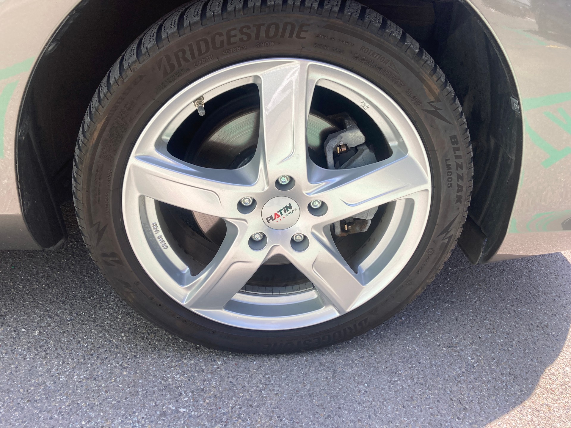 TOYOTA Auris 1.8 HSD Trend e-CVT-image-8