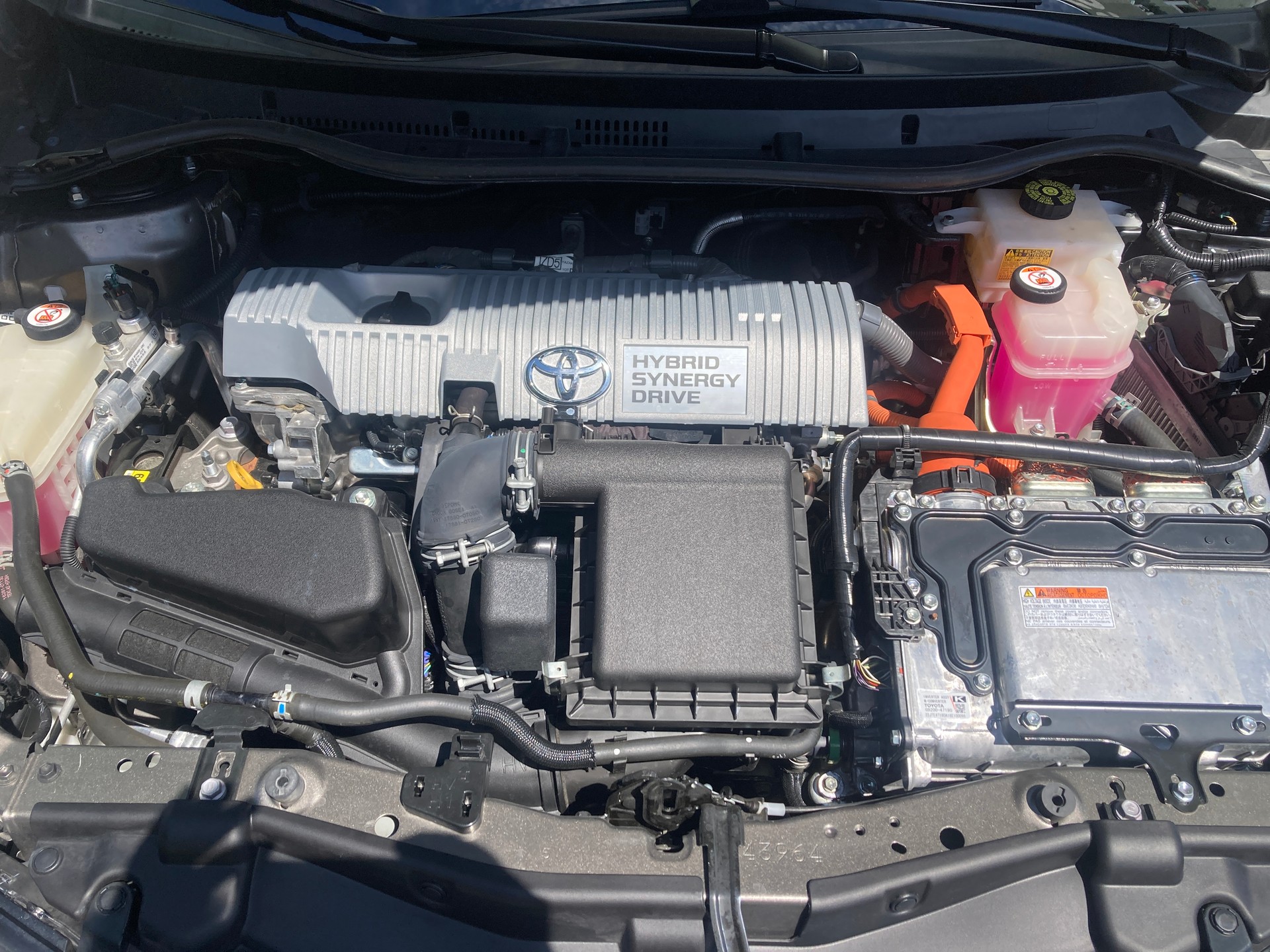 TOYOTA Auris 1.8 HSD Trend e-CVT-image-19