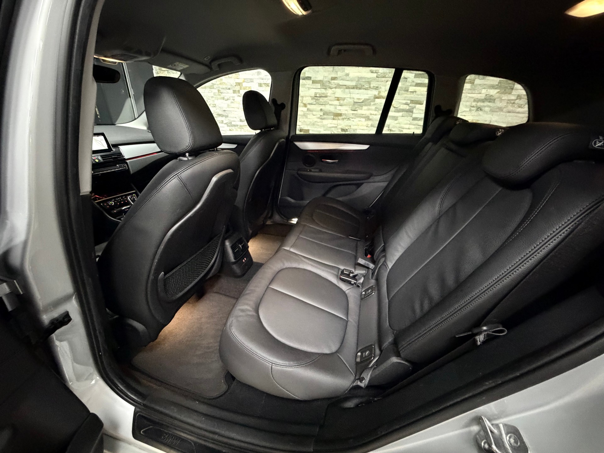 BMW 220d xDrive Gran Tourer Steptronic Sport Line-image-22