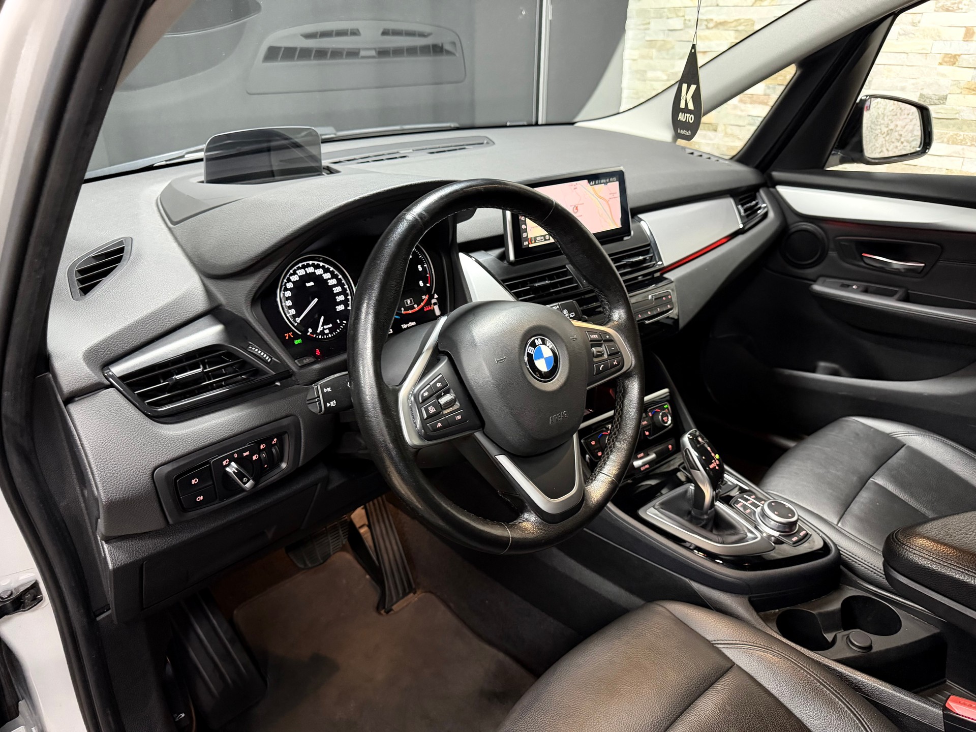 BMW 220d xDrive Gran Tourer Steptronic Sport Line-image-11