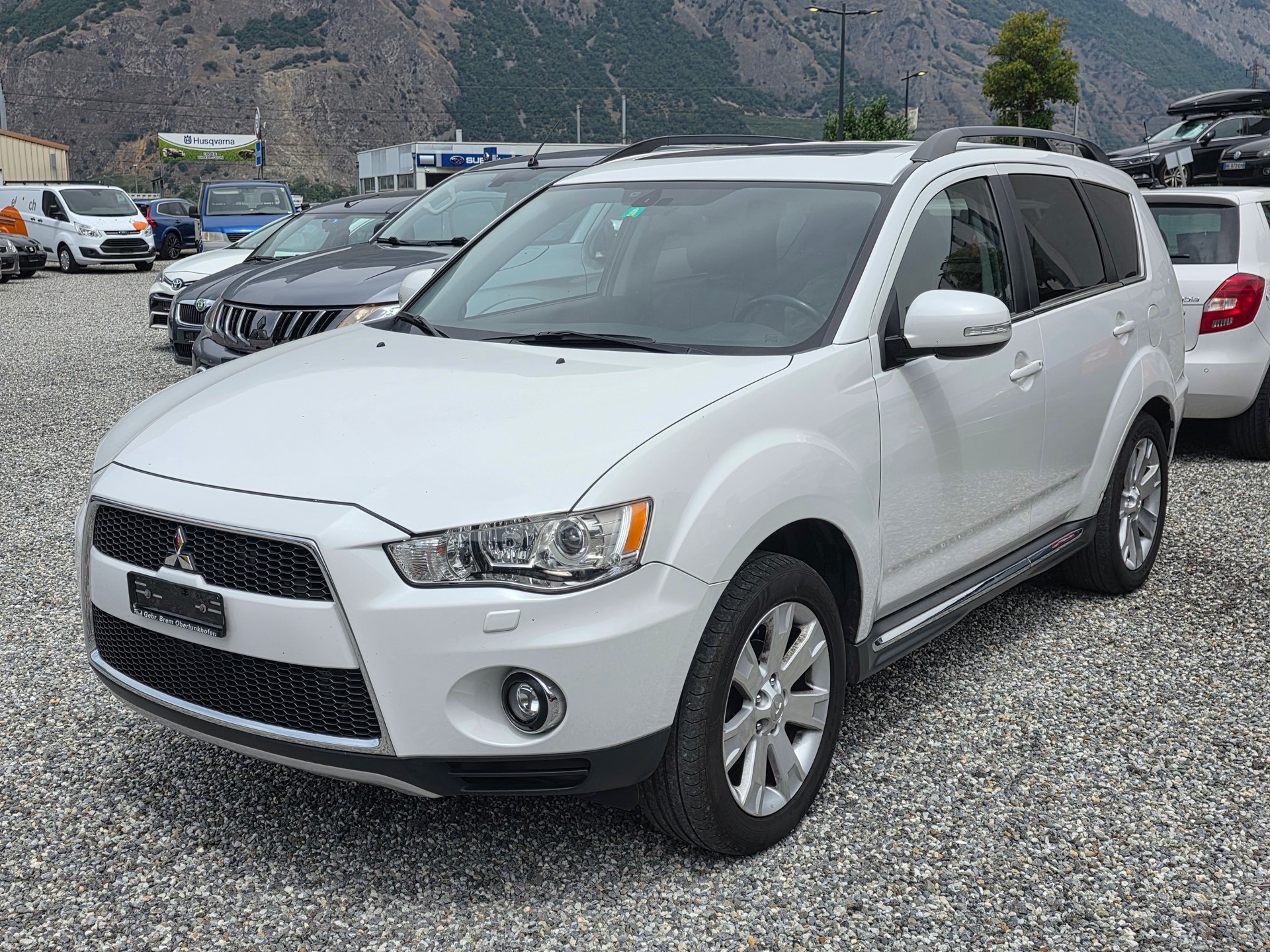 MITSUBISHI Outlander 2.2 DID Navigator 4WD TC-SST
