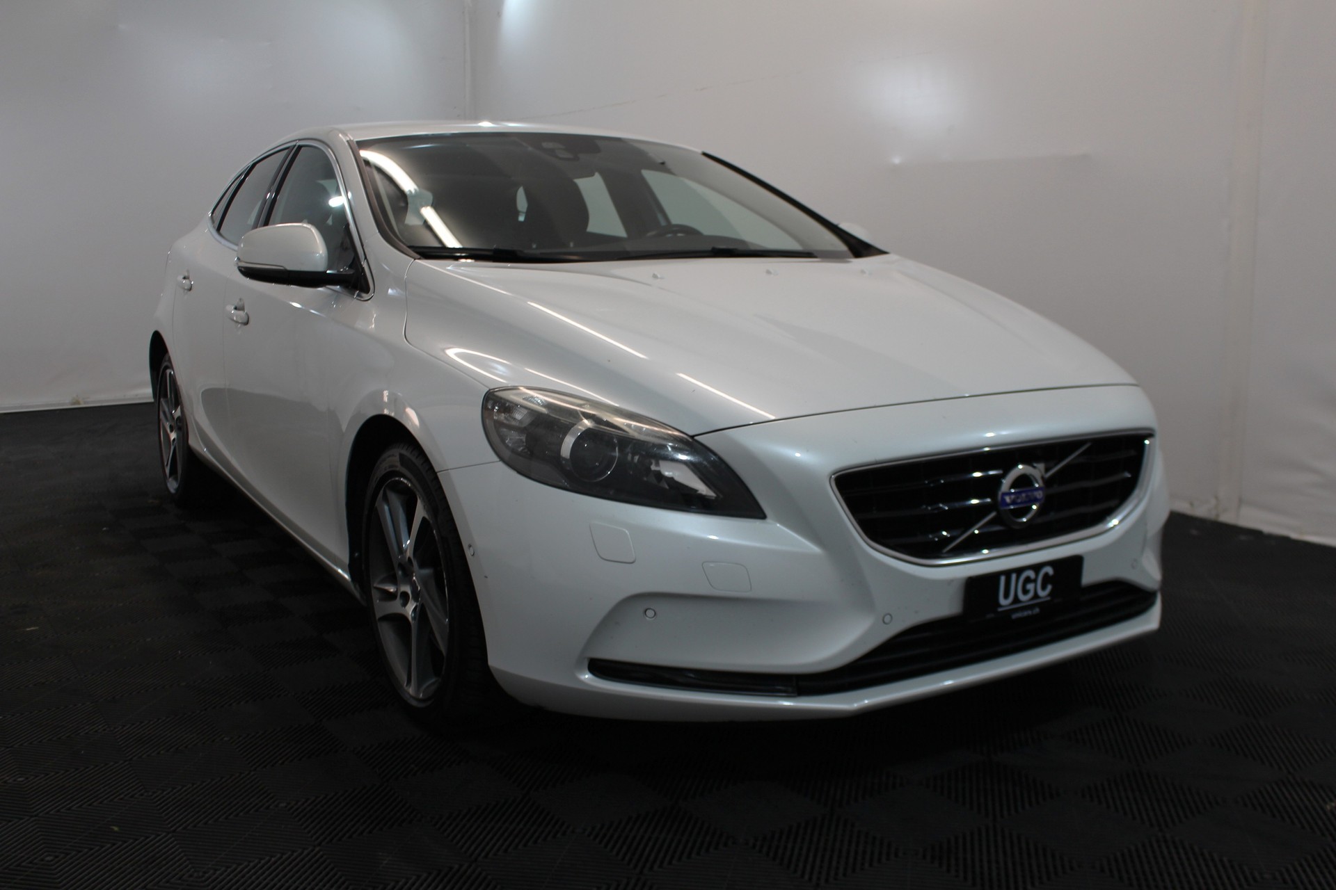 VOLVO V40 1.6 T4 Momentum S/S