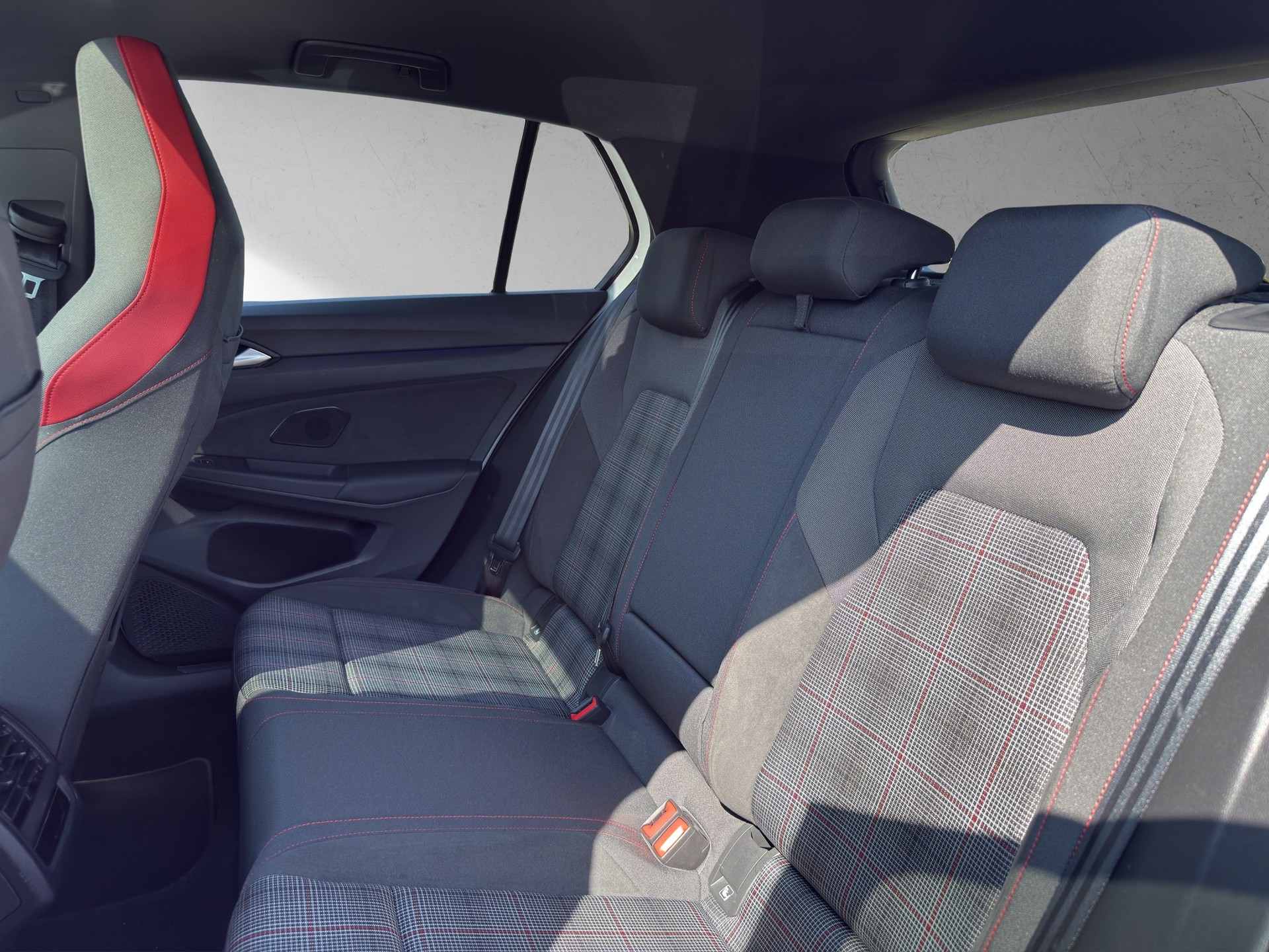 VW Golf 2.0 TSI GTI DSG-image-9