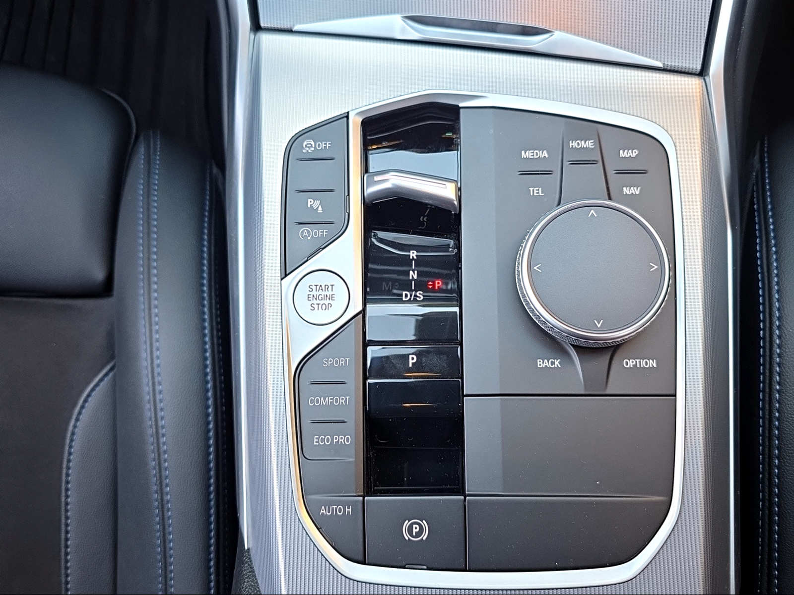 BMW 330i Touring xDrive Steptronic M Sport-image-15