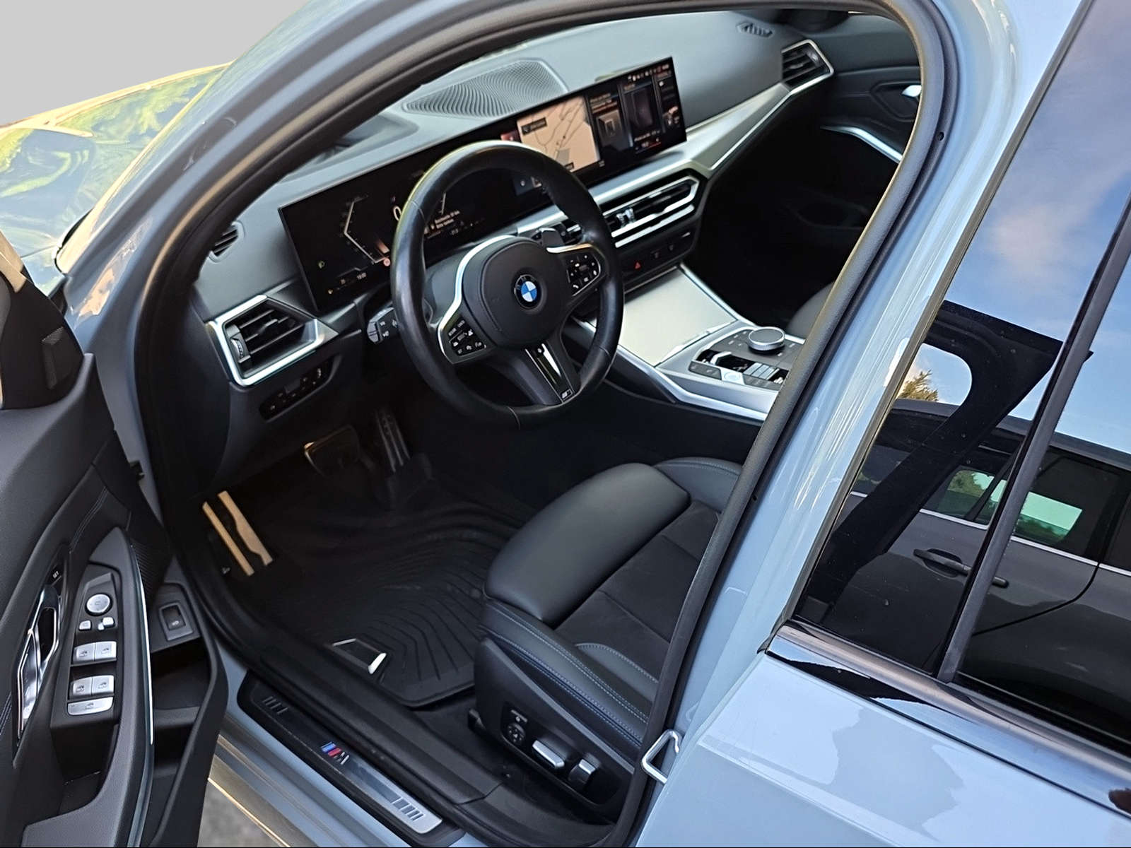 BMW 330i Touring xDrive Steptronic M Sport-image-8