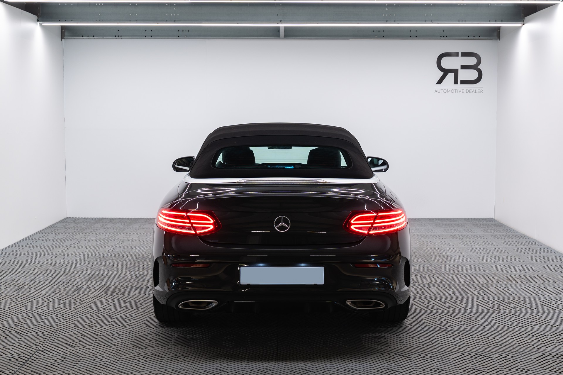 MERCEDES-BENZ C 200 AMG Line Cabriolet 4Matic 9G-Tronic-image-5