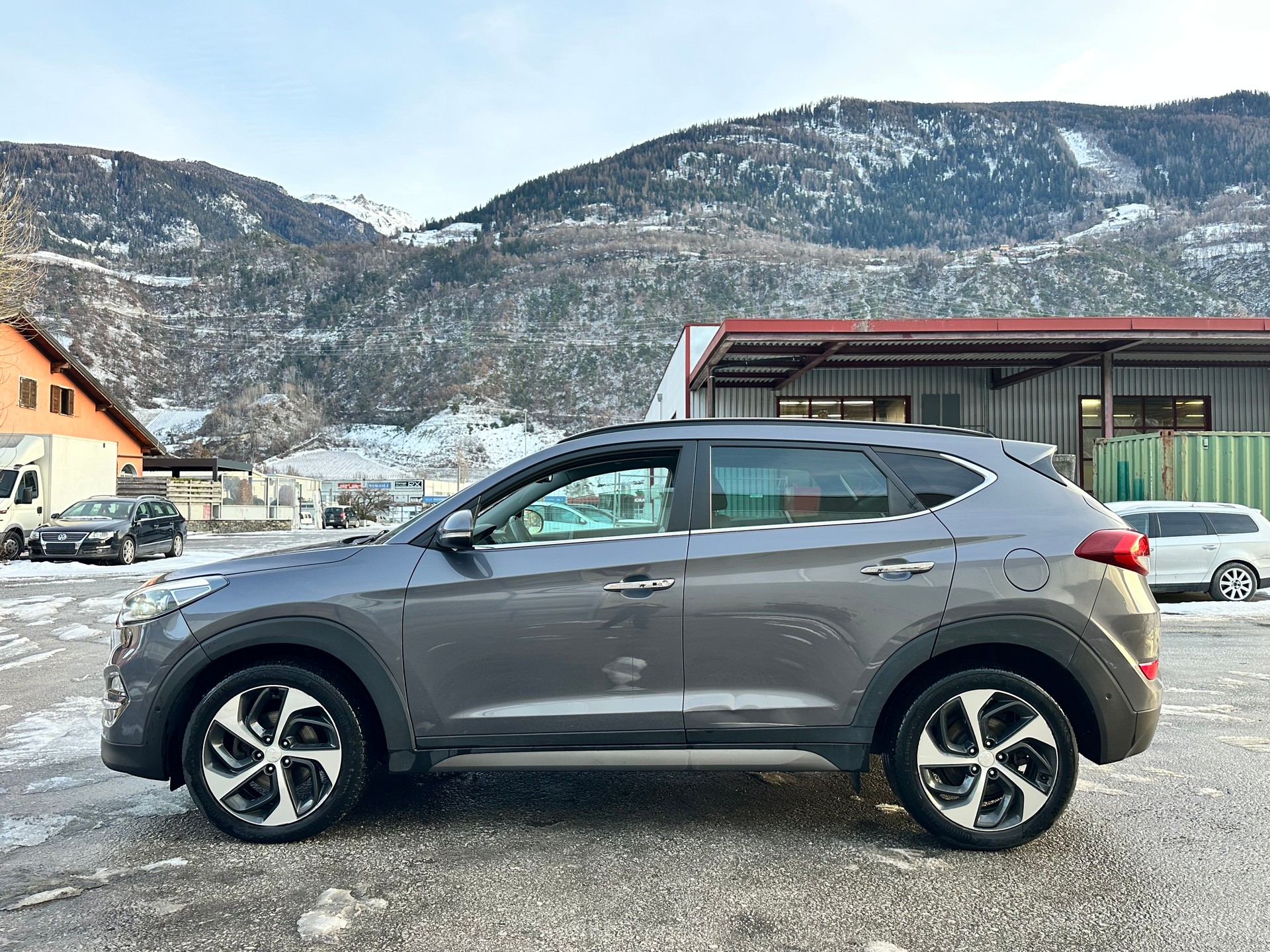 HYUNDAI Tucson 2.0 CRDI Vertex 4WD Automatic-image-4