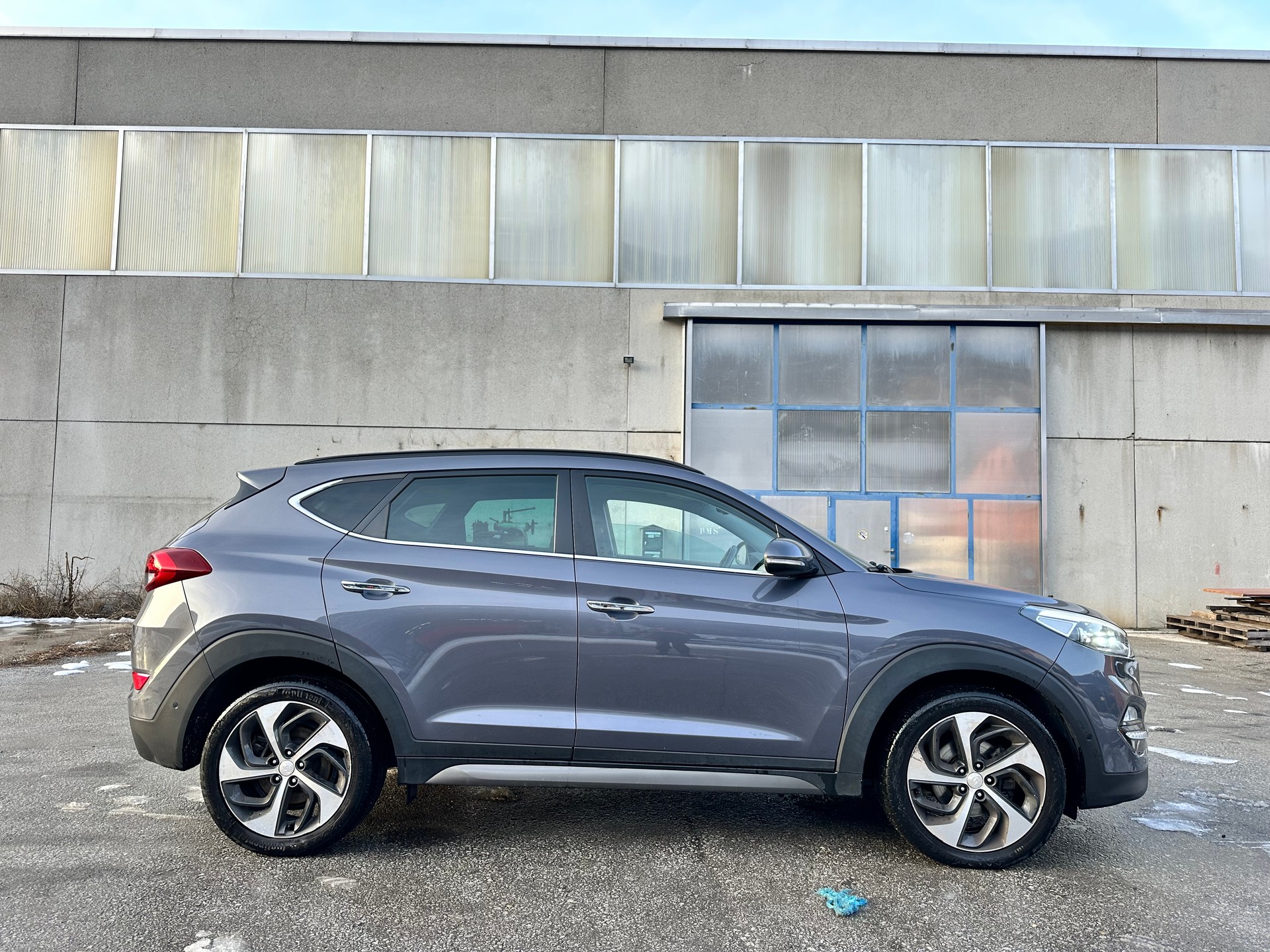 HYUNDAI Tucson 2.0 CRDI Vertex 4WD Automatic-image-3