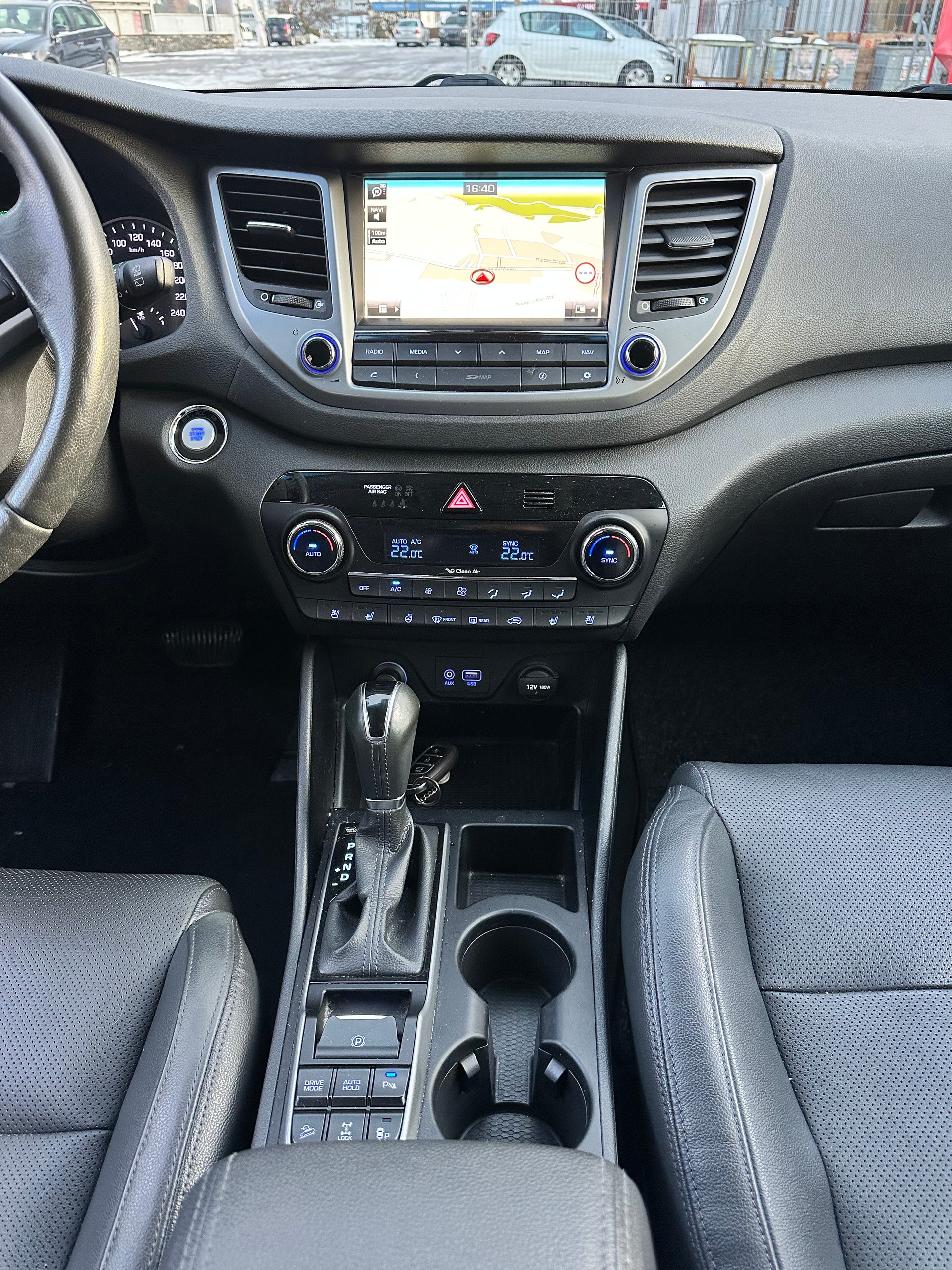 HYUNDAI Tucson 2.0 CRDI Vertex 4WD Automatic-image-13