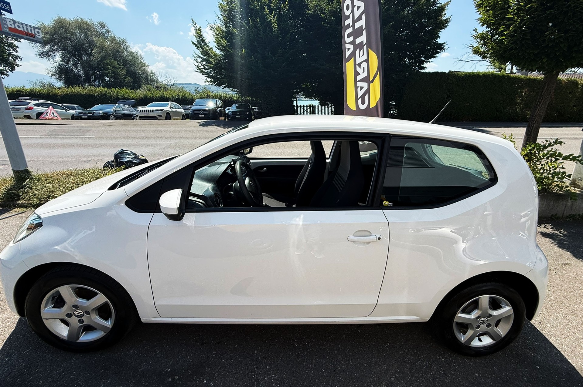 VW Up 1.0 MPI move up-showroom-element-3