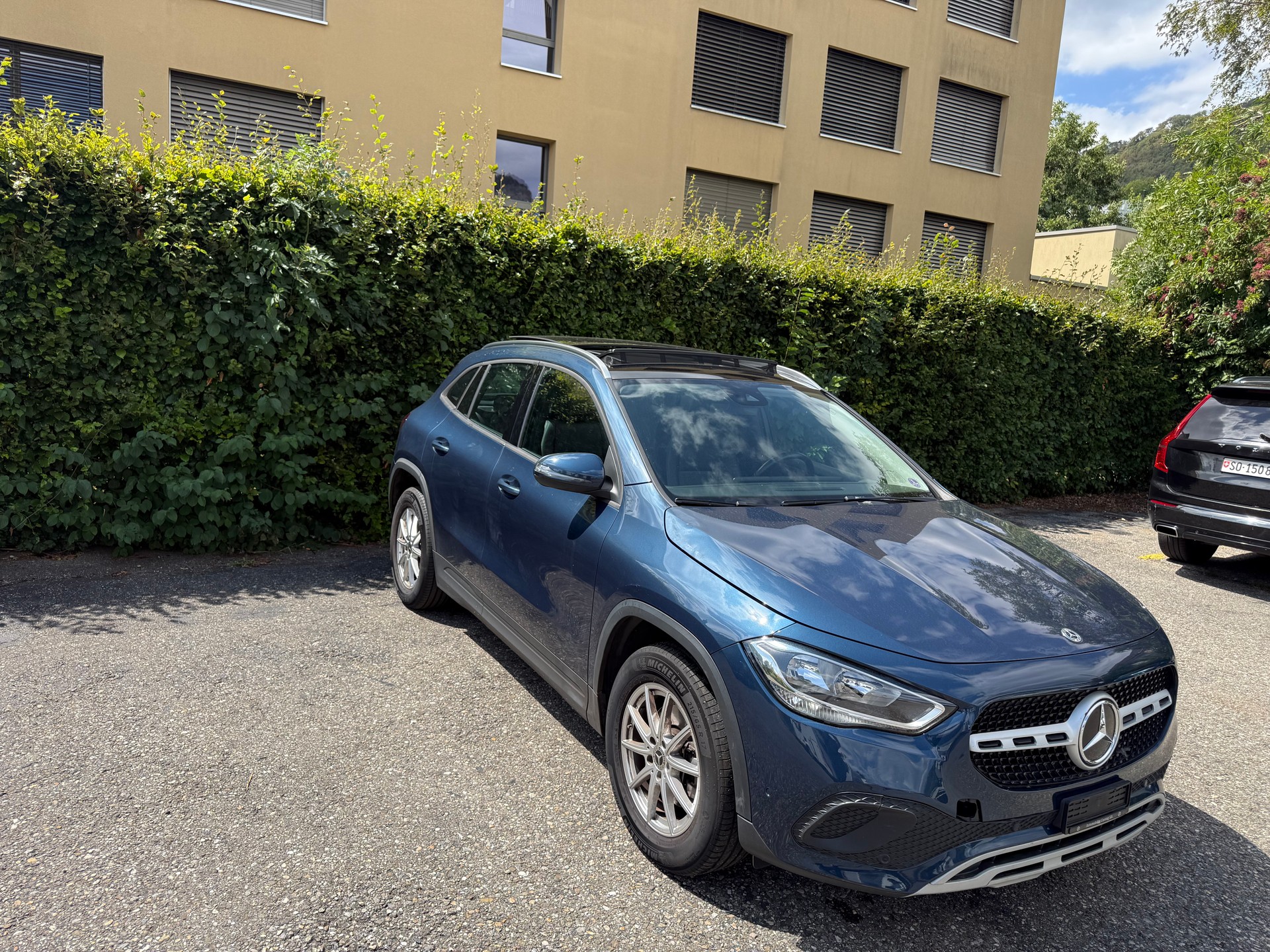 MERCEDES-BENZ GLA 200 Progressive 7G-DCT
