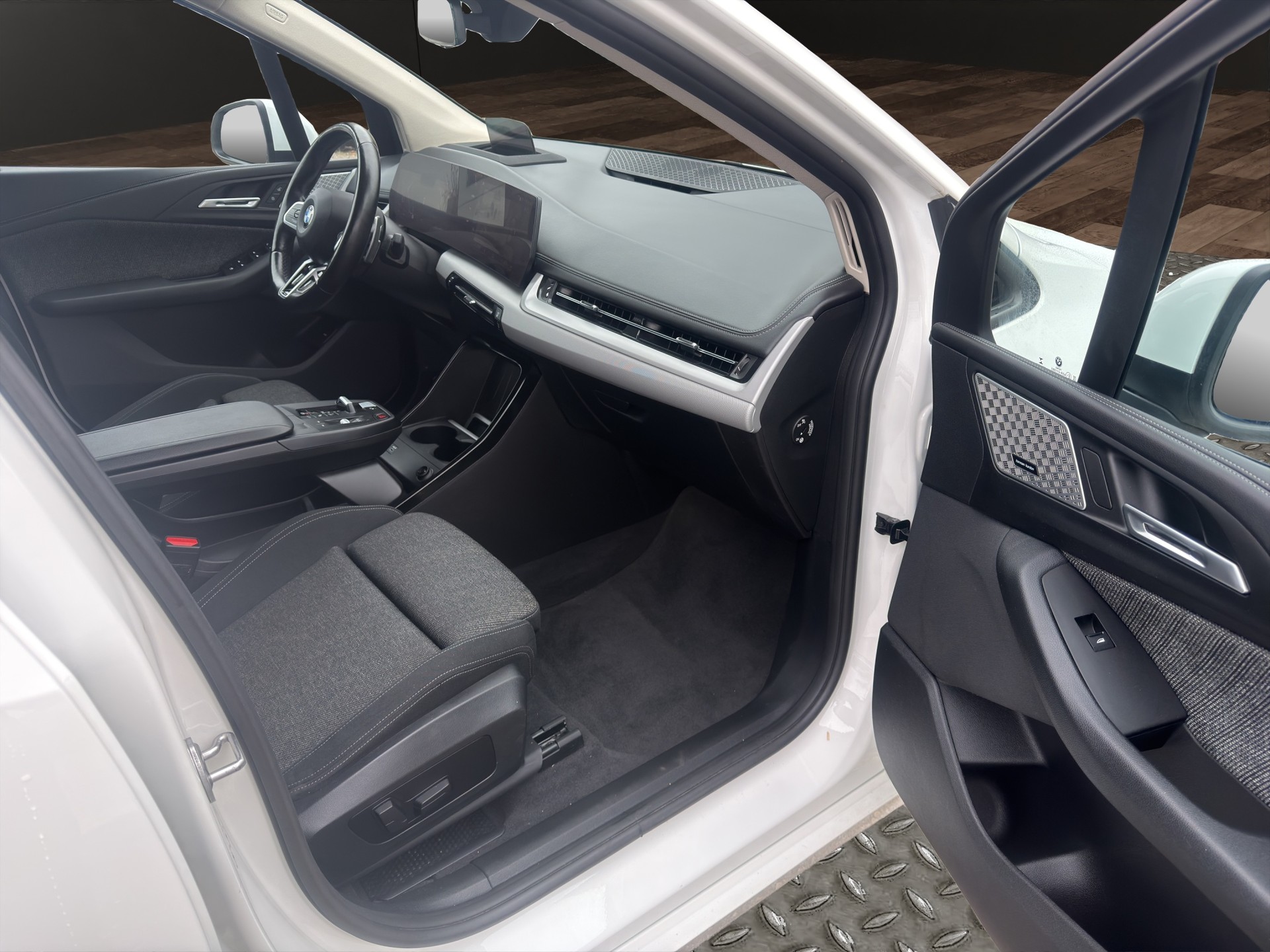 BMW 218d Active Tourer M Sport DKG-image-14