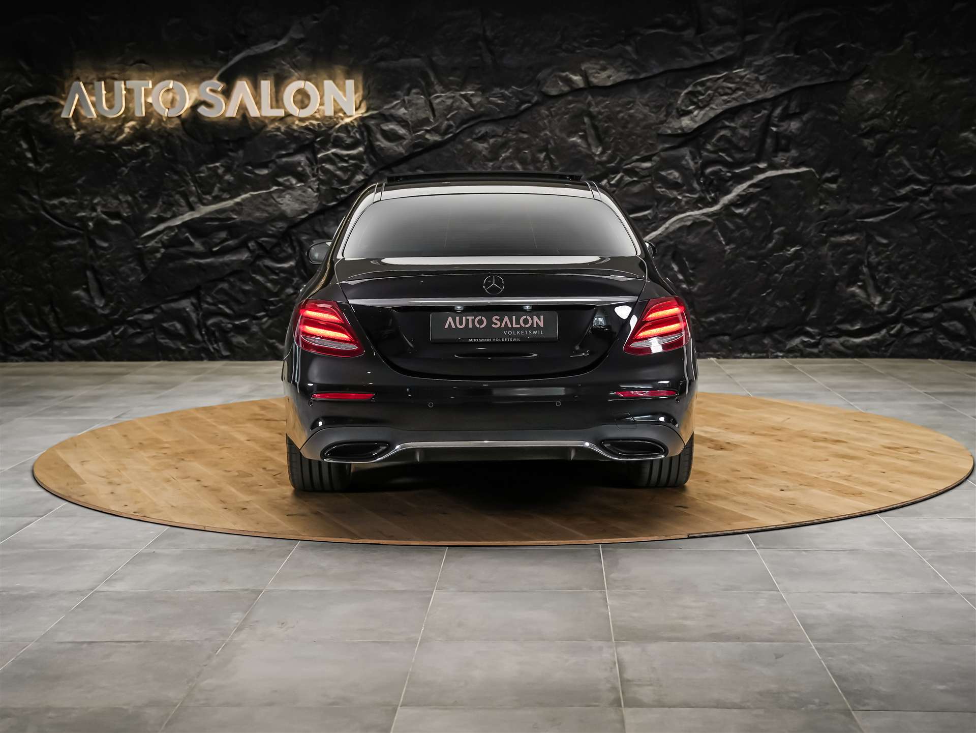 MERCEDES-BENZ E 220 d AMG Line 9G-Tronic *CH-Fahrzeug*Panorama*Head-Up*360°*-showroom-element-3