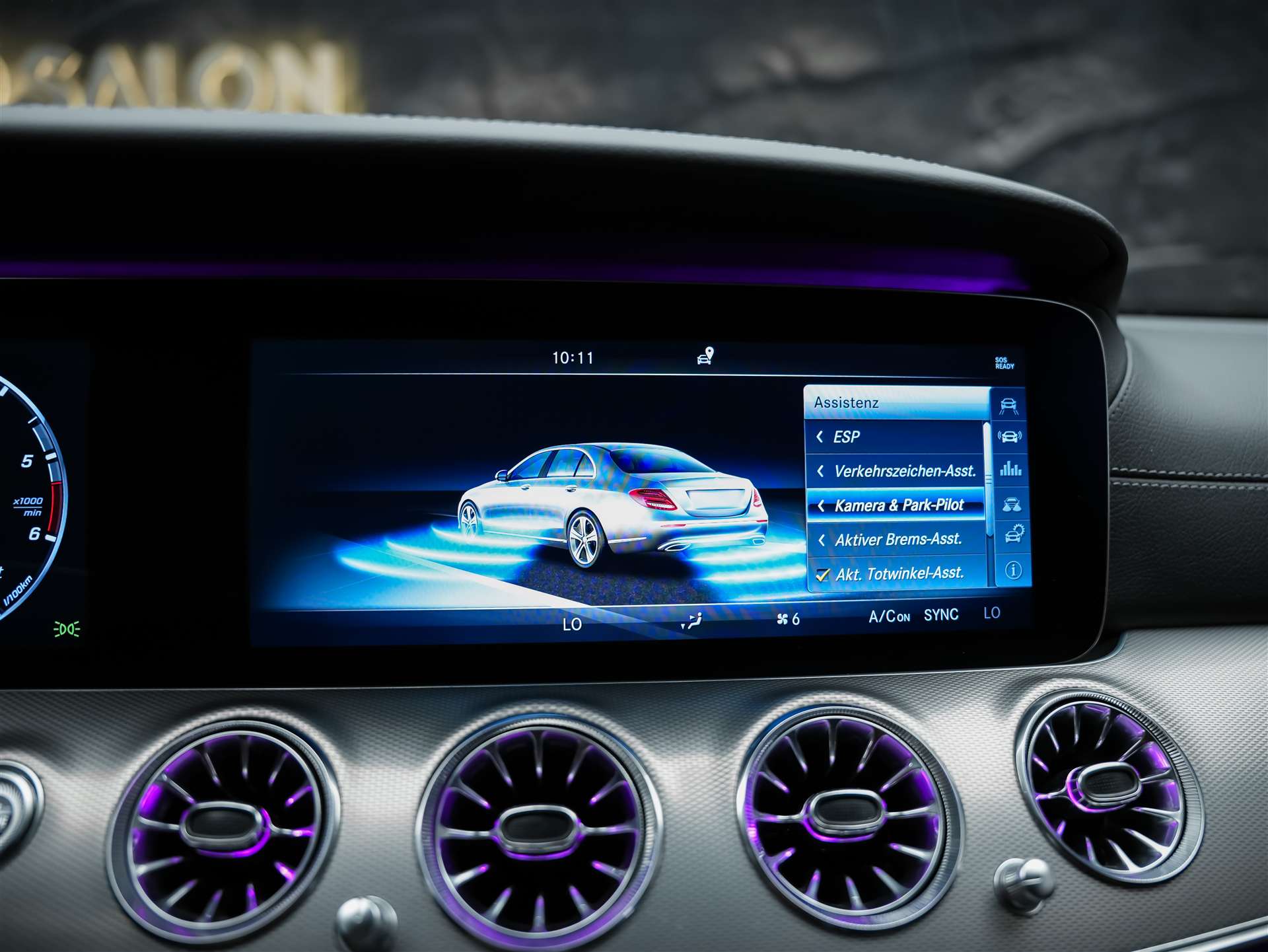 MERCEDES-BENZ E 220 d AMG Line 9G-Tronic *CH-Fahrzeug*Panorama*Head-Up*360°*-image-41