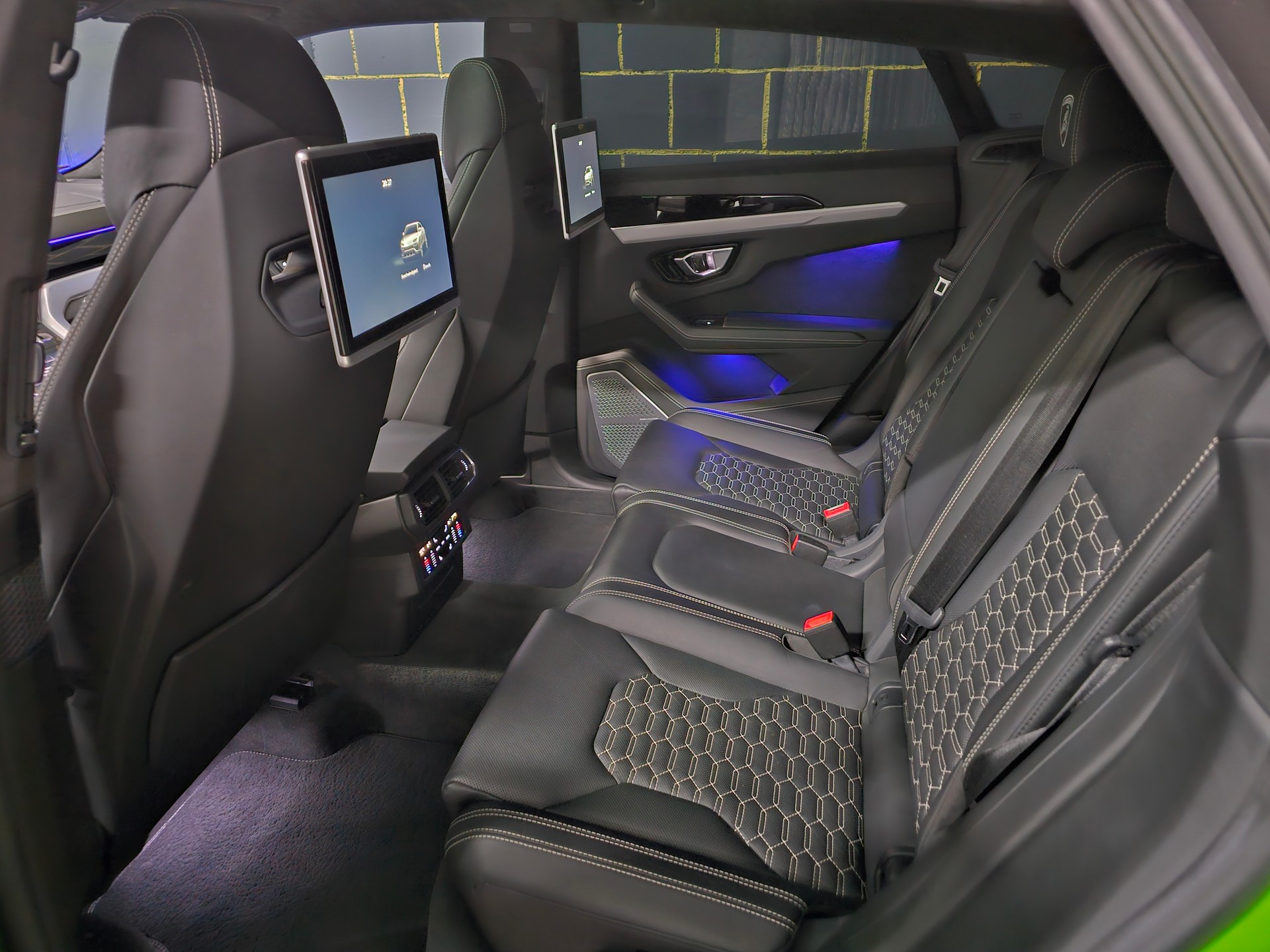 LAMBORGHINI Urus E-Gear-image-12