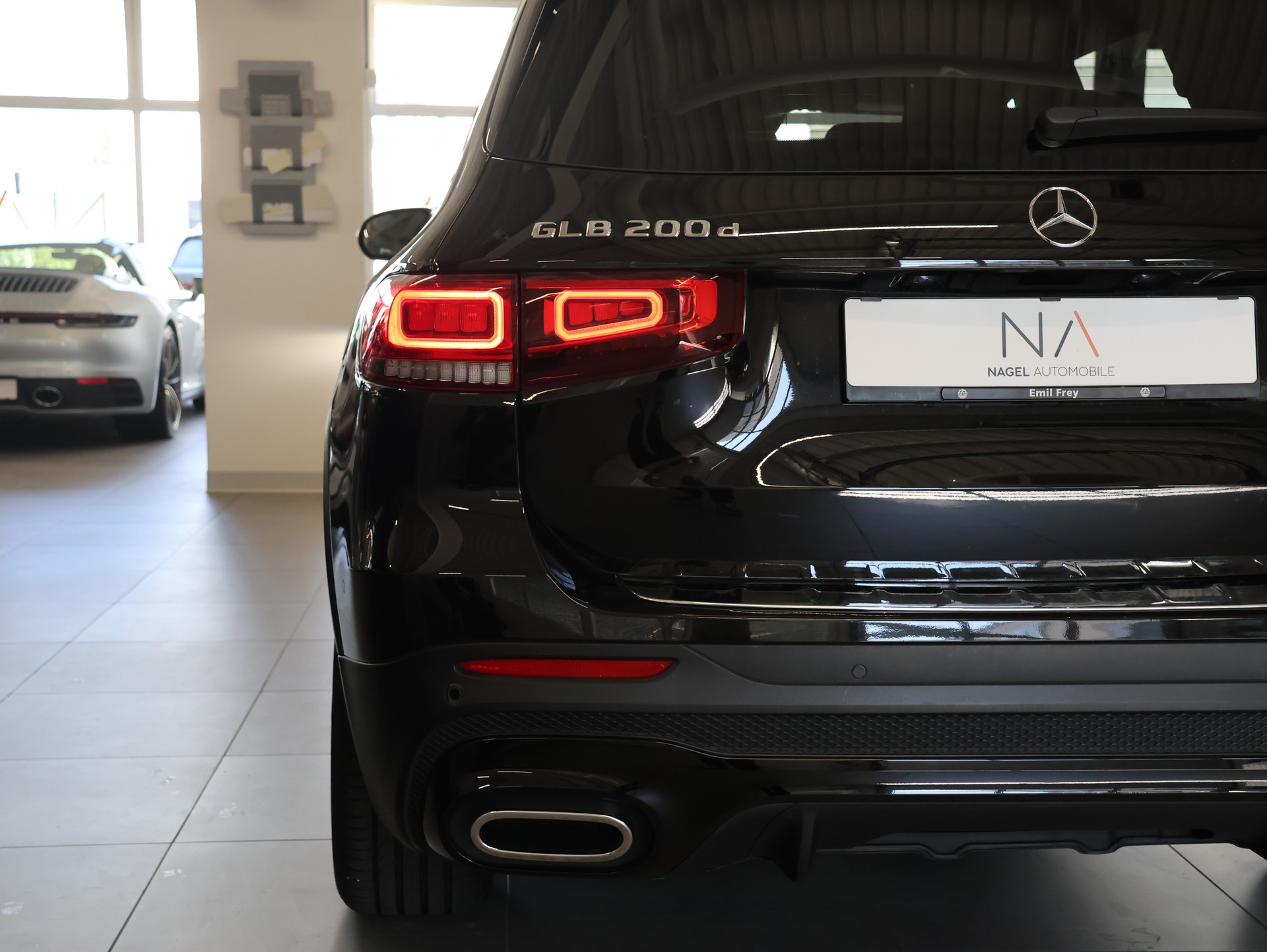MERCEDES-BENZ GLB 200 d 4Matic AMG Line 8G-Tronic *Rückfahrkamera* *Sitzheizung*-image-11