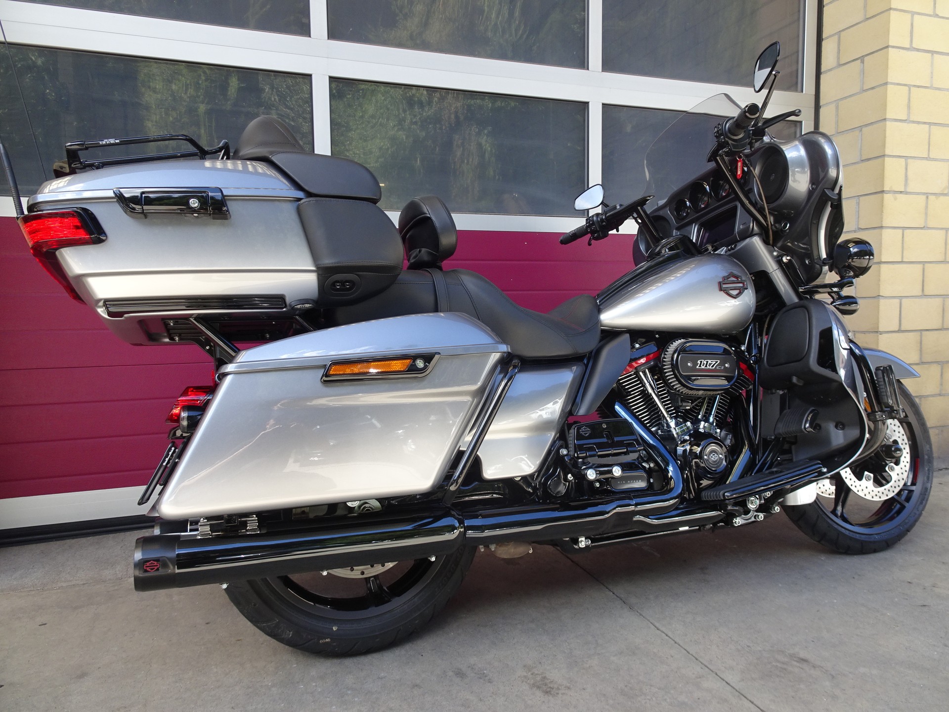 HARLEY-DAVIDSON FLHTKSE Electra Glide Ultra Limited 117 CVO-image-8