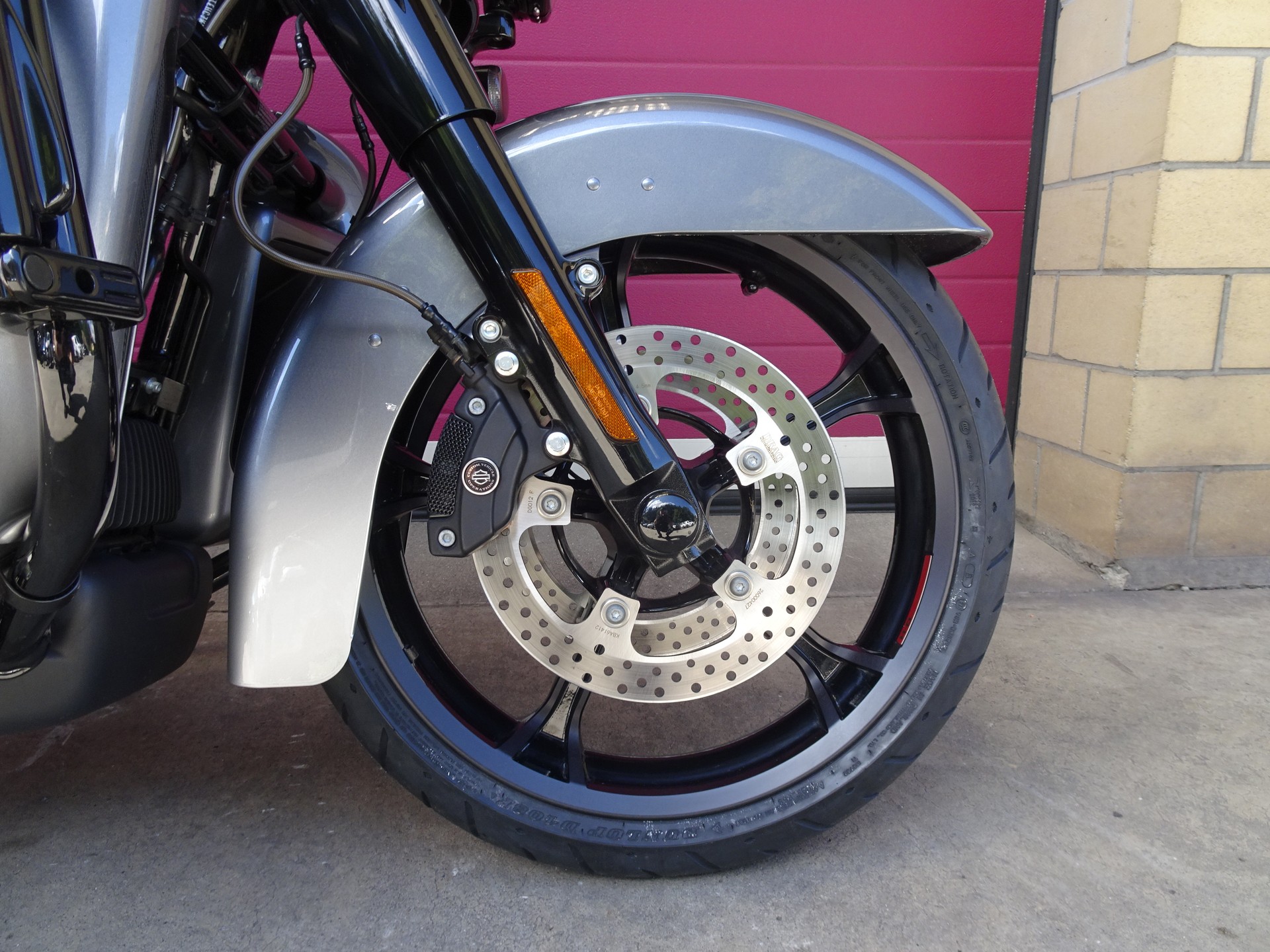 HARLEY-DAVIDSON FLHTKSE Electra Glide Ultra Limited 117 CVO-showroom-element-1