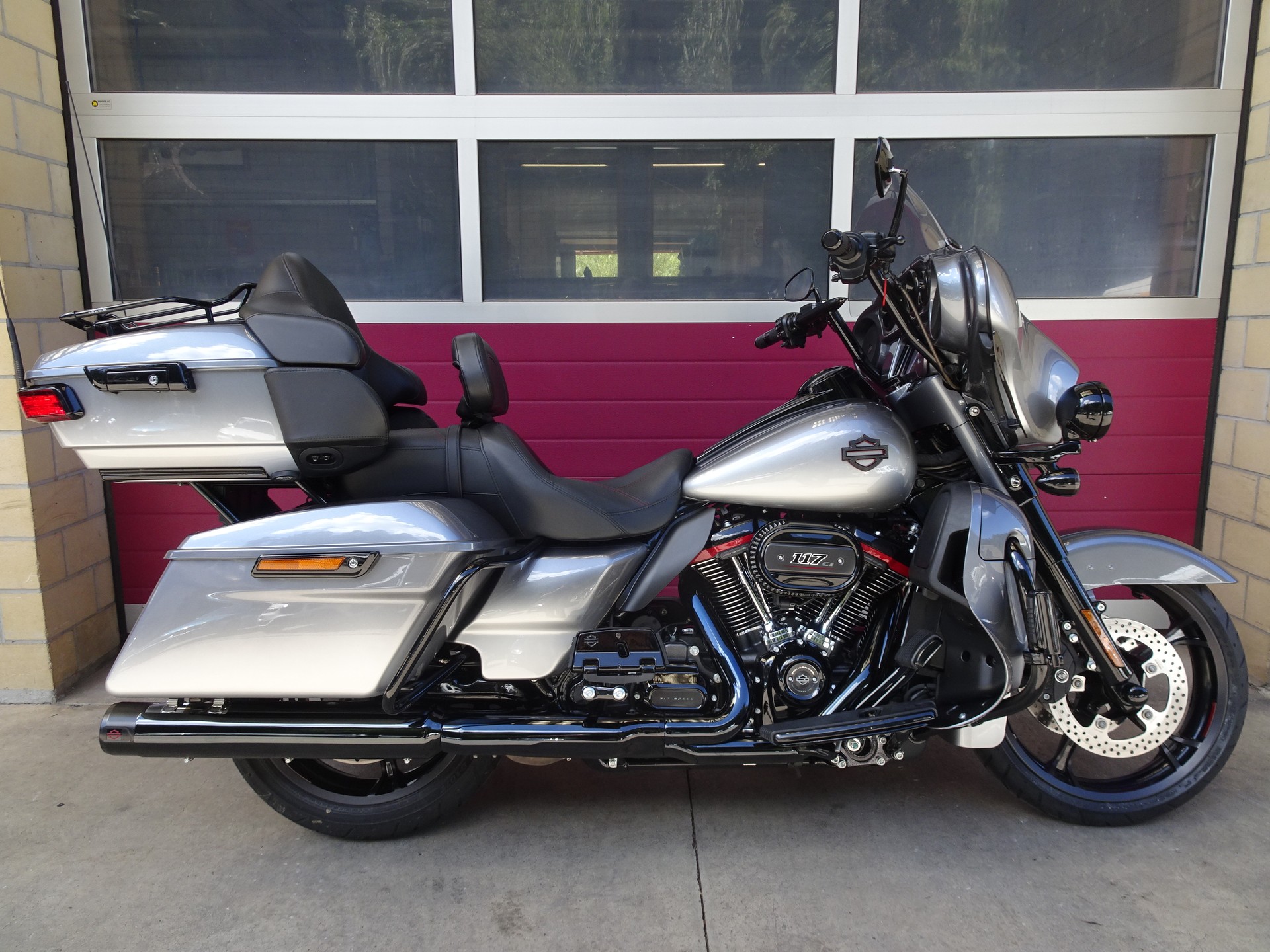 HARLEY-DAVIDSON FLHTKSE Electra Glide Ultra Limited 117 CVO