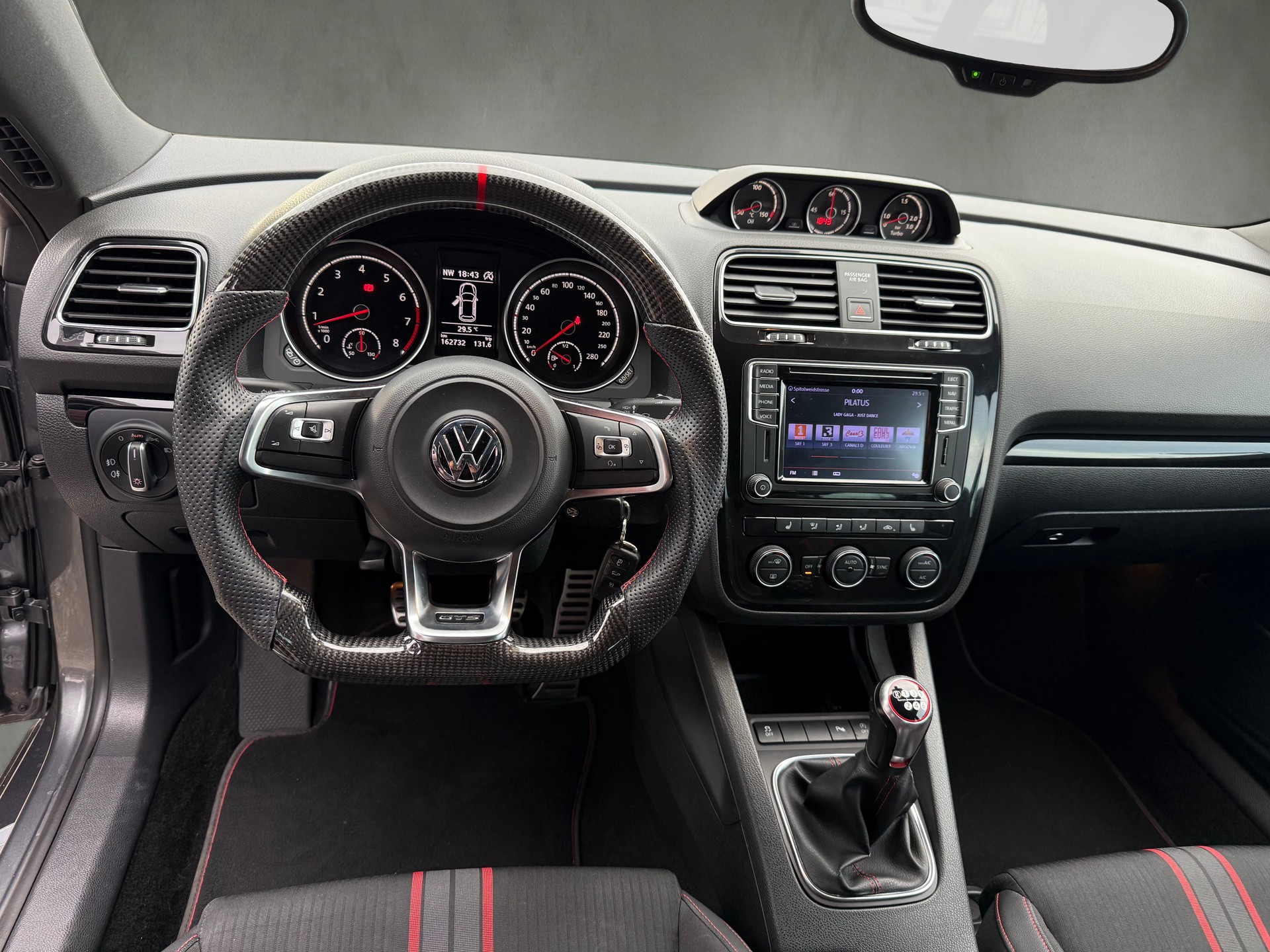 VW Scirocco 2.0 TSI BMT GTS-image-9