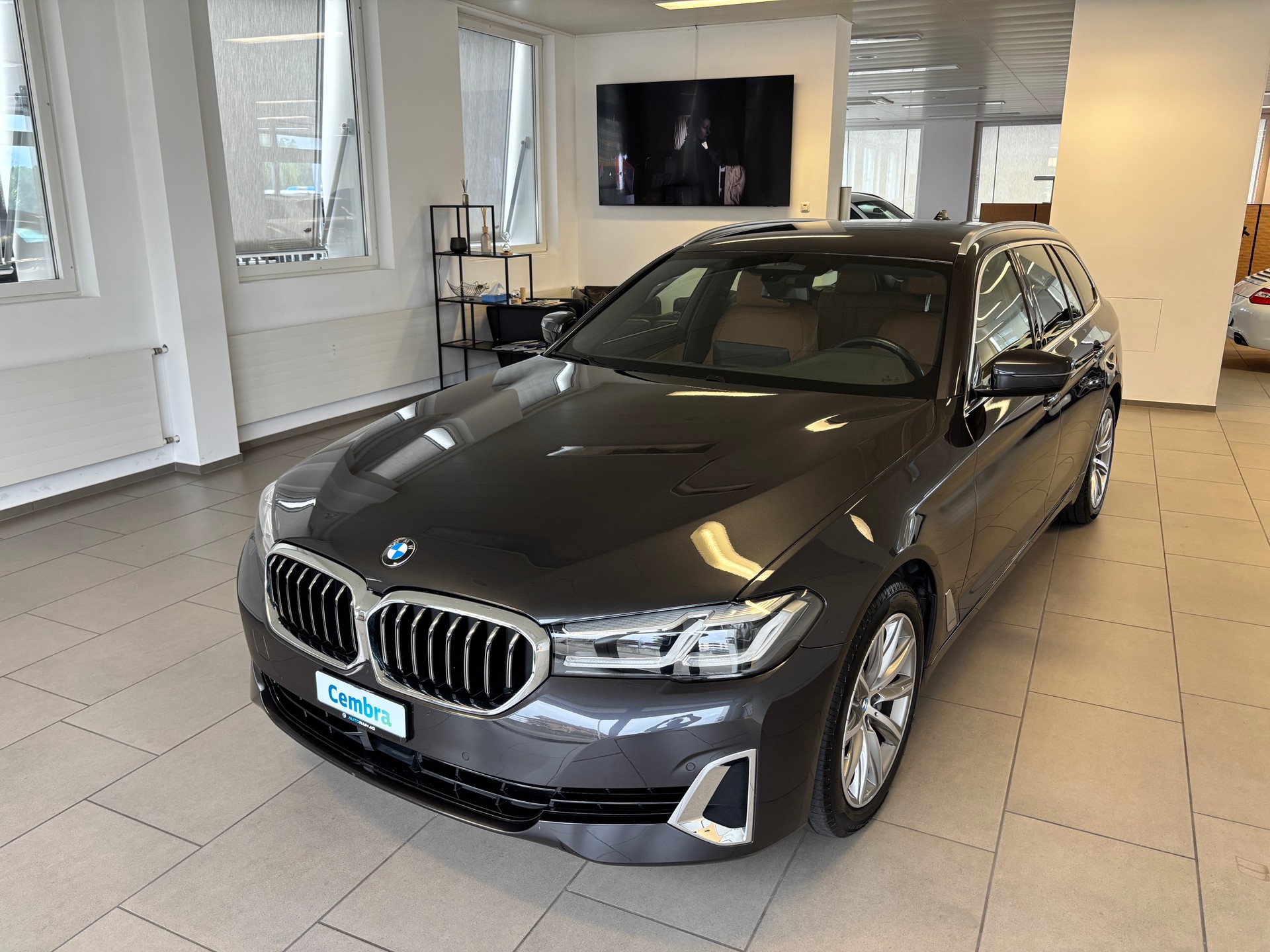 BMW 530i xDrive 48V Touring Luxury Line Steptronic