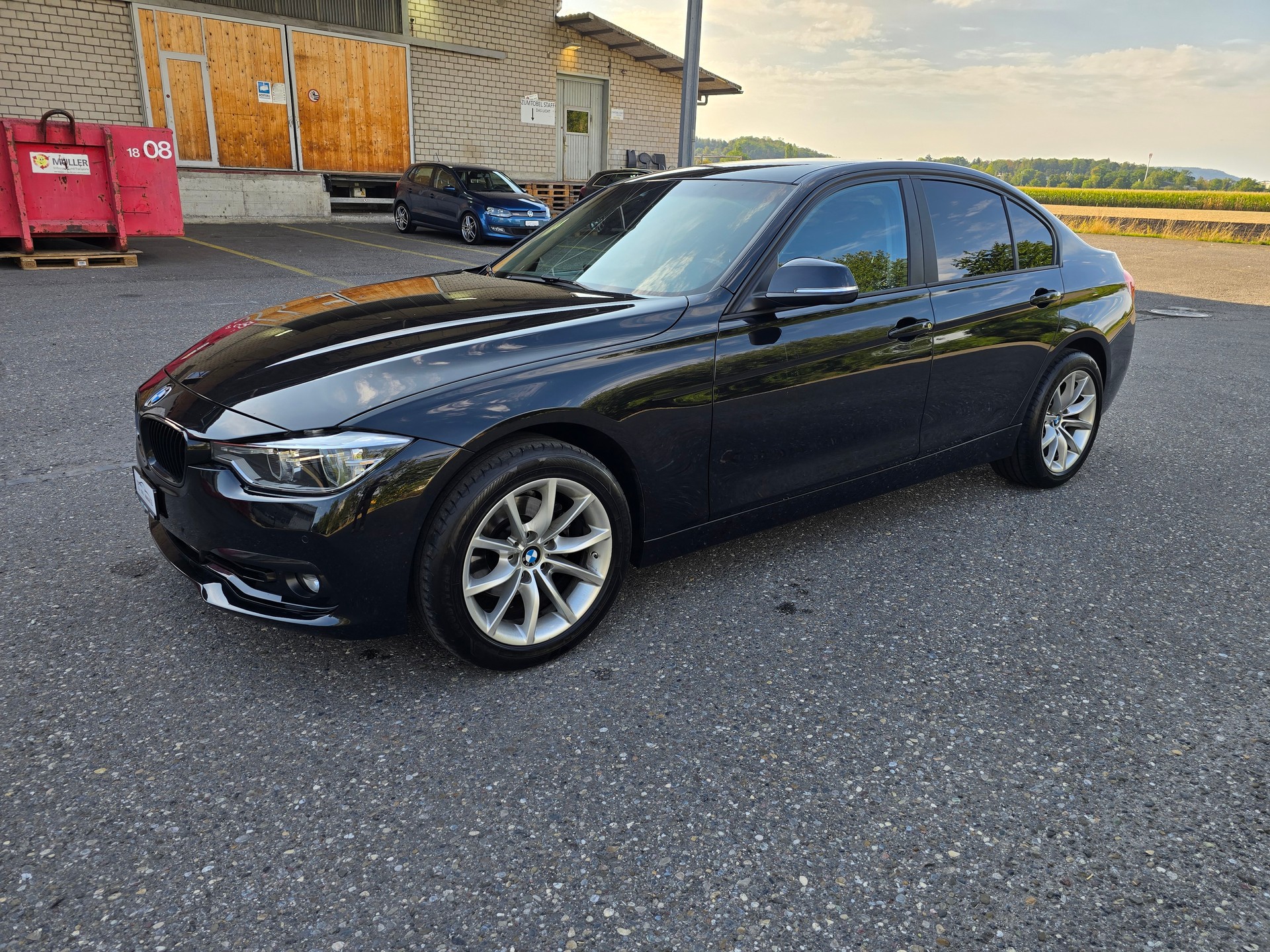 BMW 320i xDrive Luxury Line Steptronic-showroom-element-2