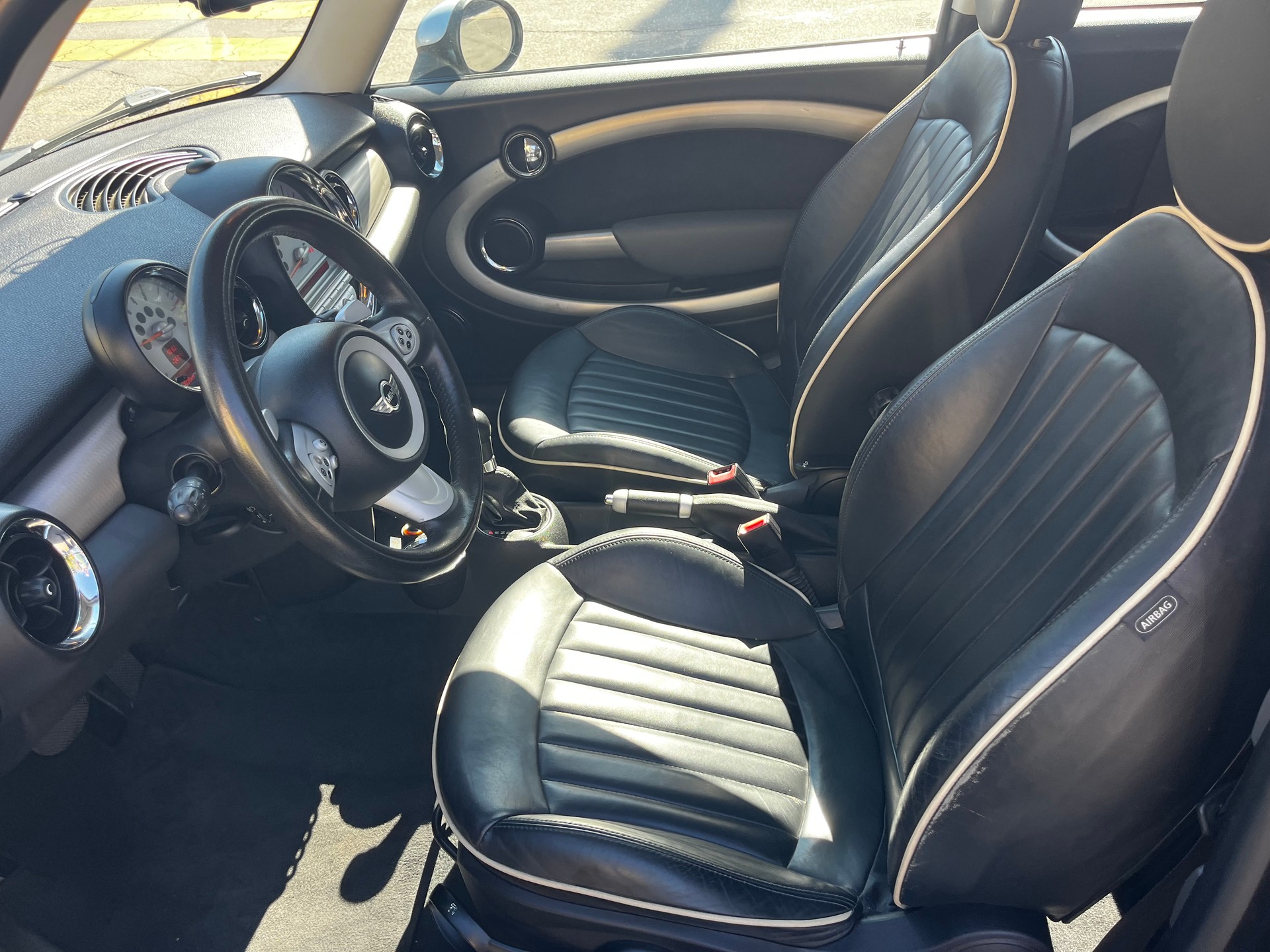 MINI COOPER clubman-image-10