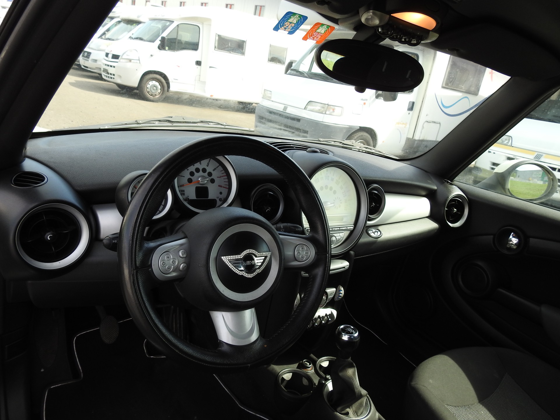 MINI Cooper Cabriolet-image-11