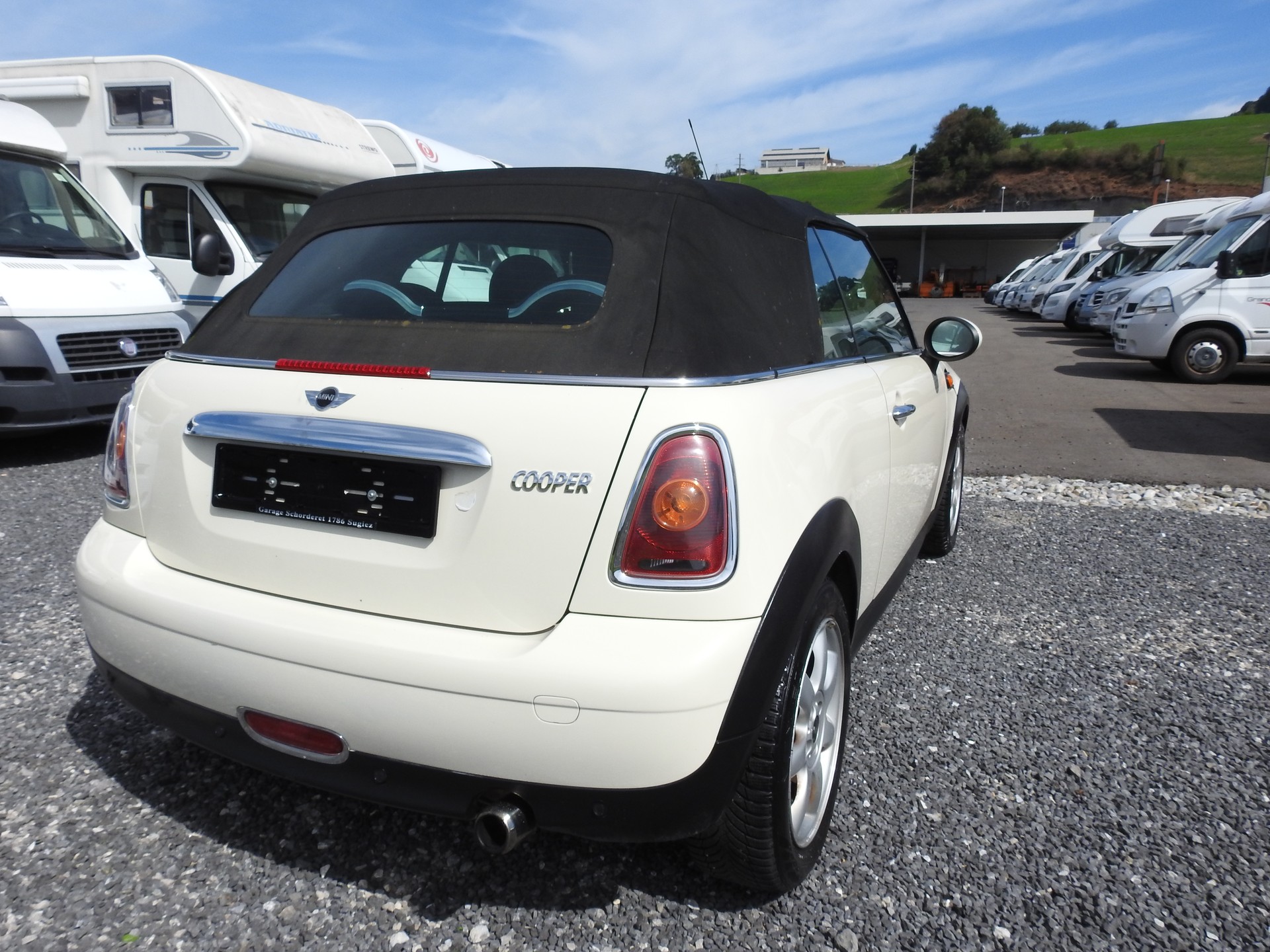MINI Cooper Cabriolet-image-5