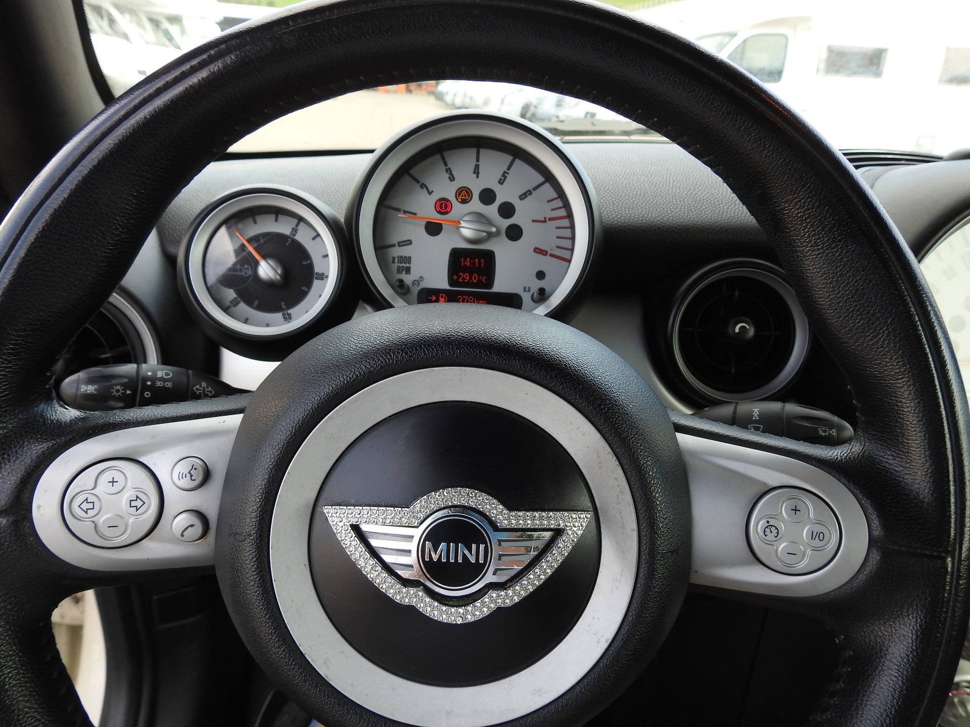 MINI Cooper Cabriolet-image-23
