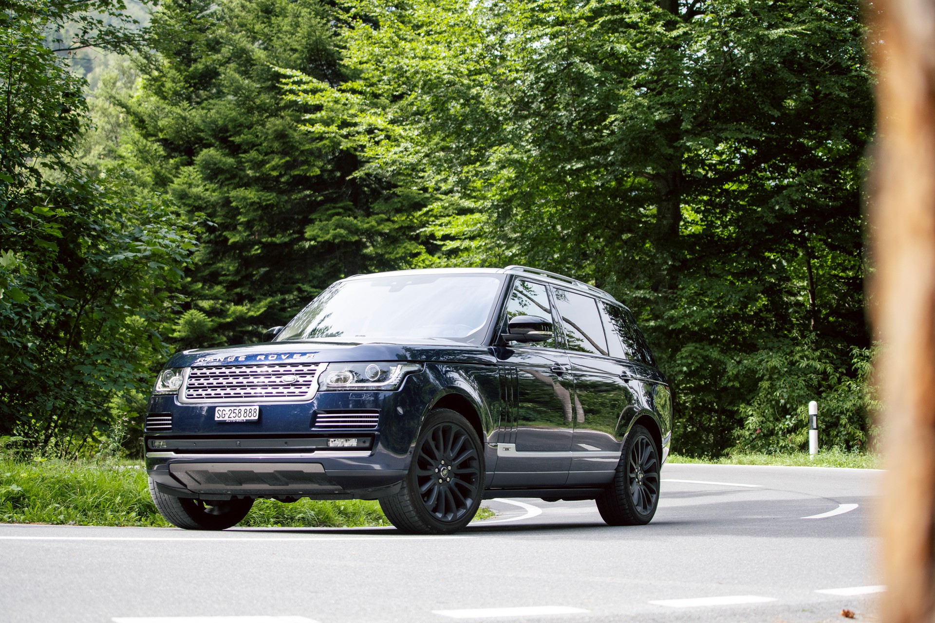 LAND ROVER 4.4 SDV8 SV Autobiography LWB-image-9