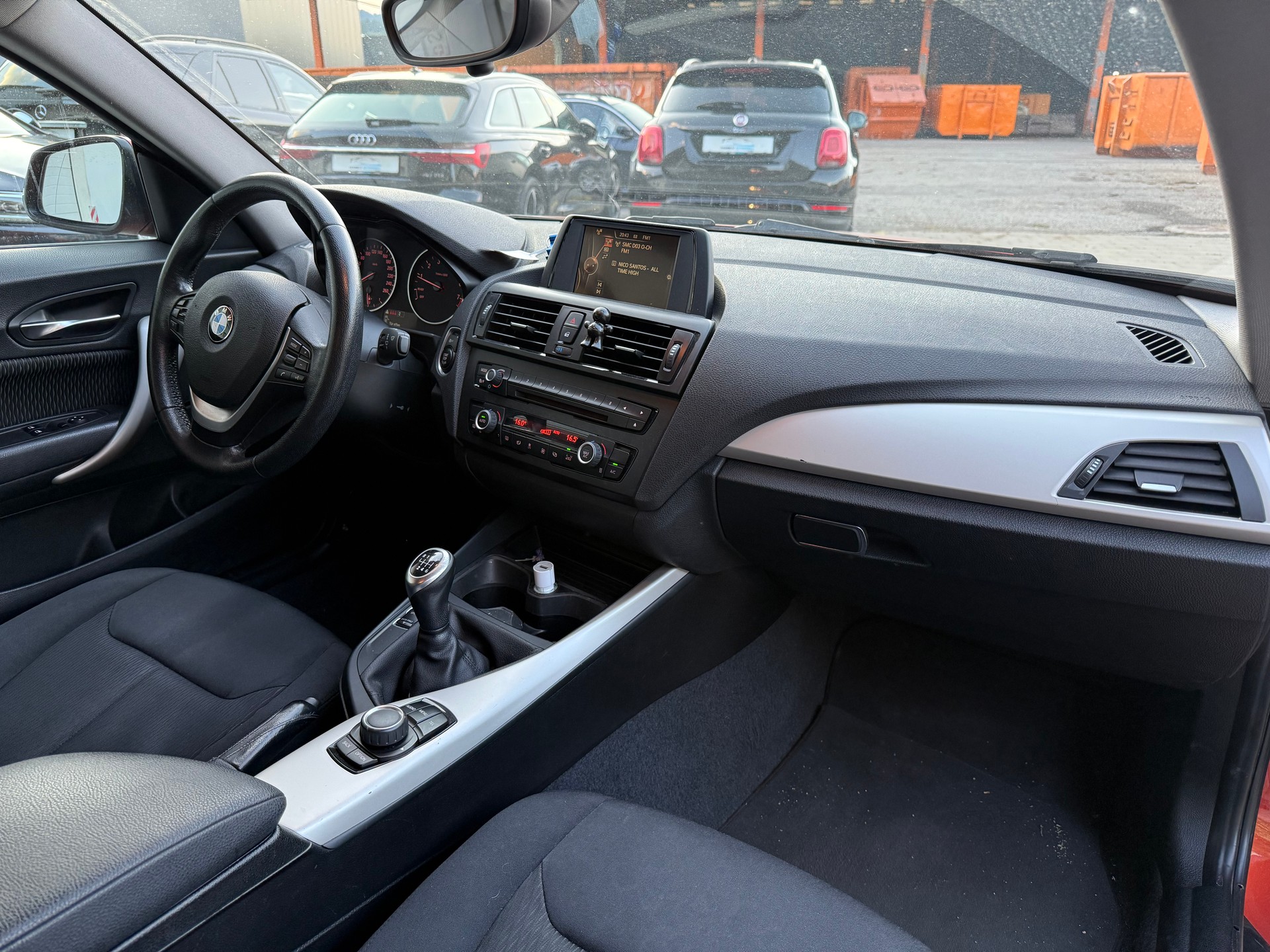 BMW 116i-image-10
