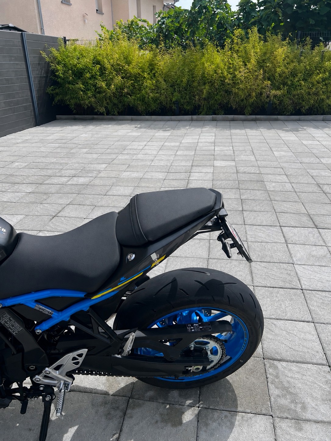 SUZUKI GSX 8-S-image-6